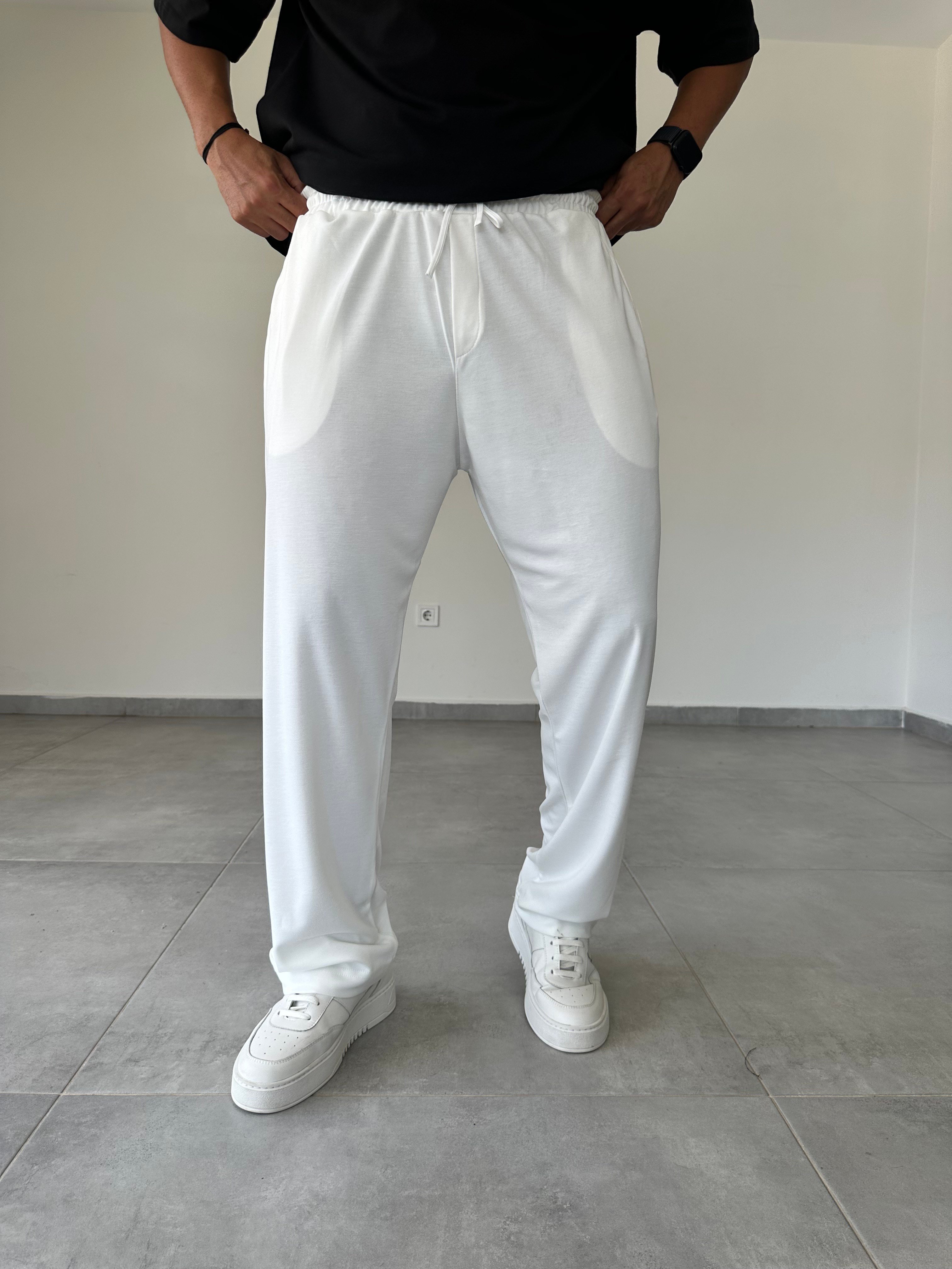 Beyaz Renk Oys Kumaş Rahat Kesim Baggy Pantolon