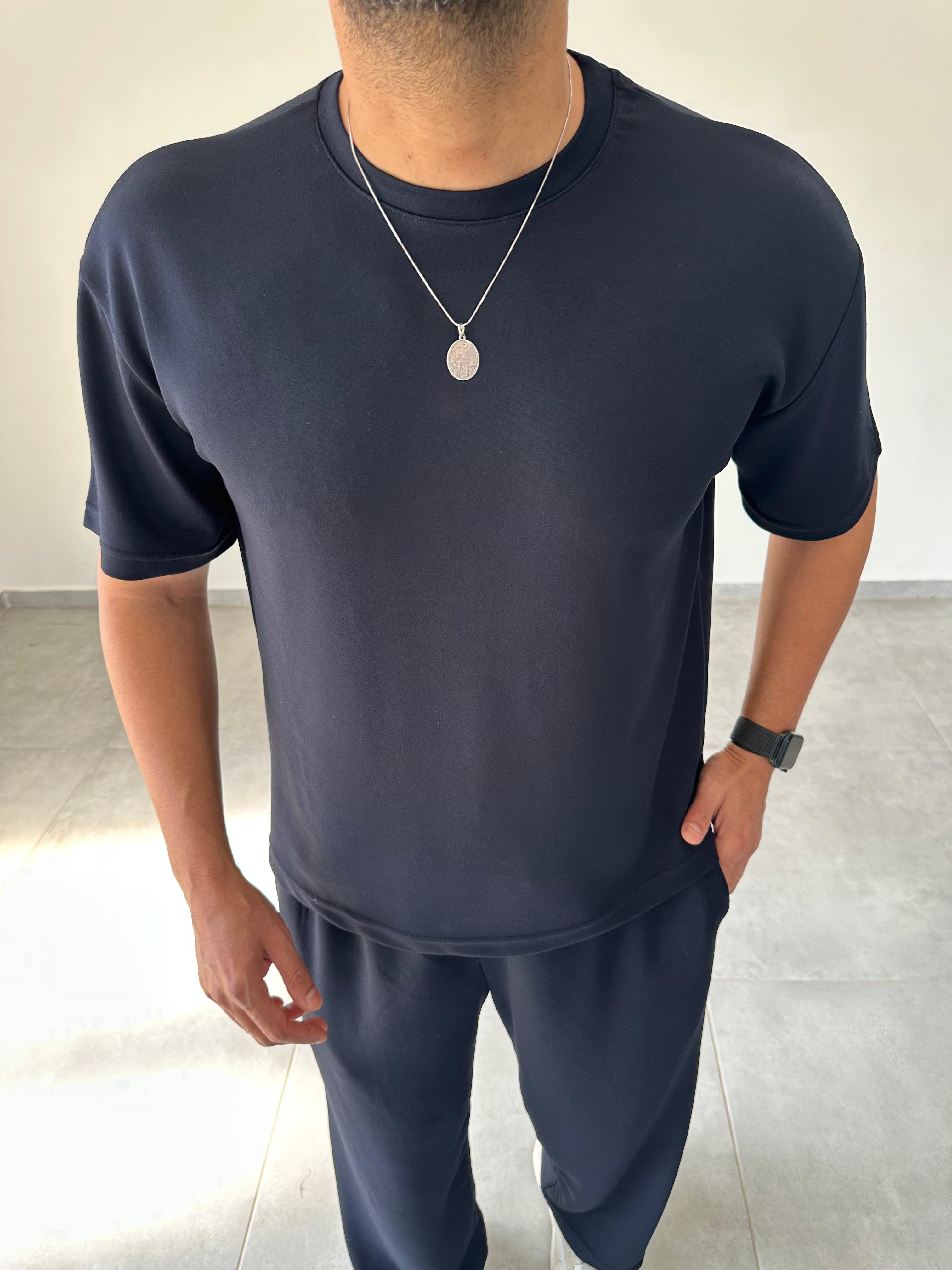 Modal Kumaş Lacivert Renk Rahat Kesim T-Shirt