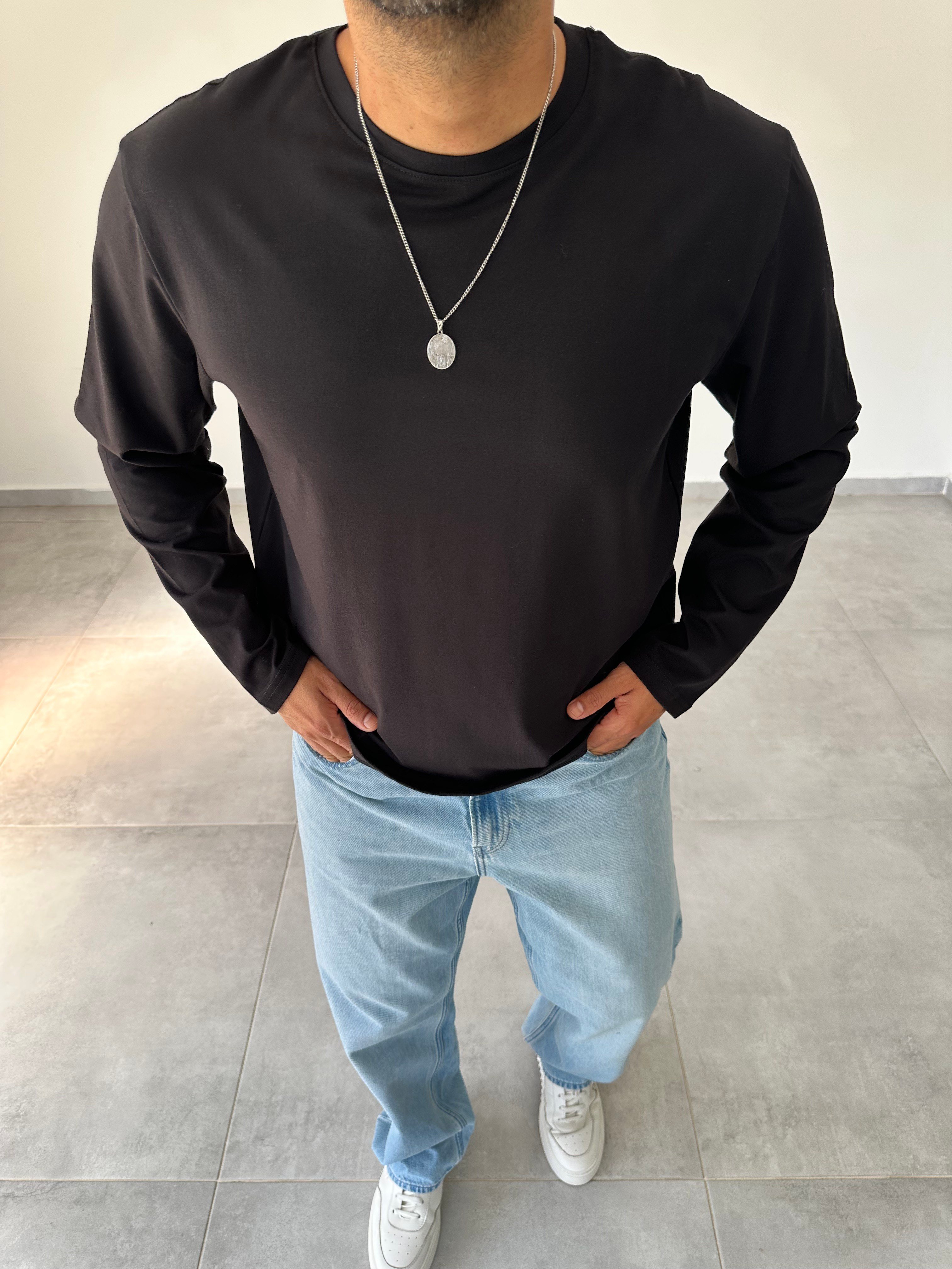 Siyah Renk Rahat Kesim Yüksek Kalite Basic Sweatshirt