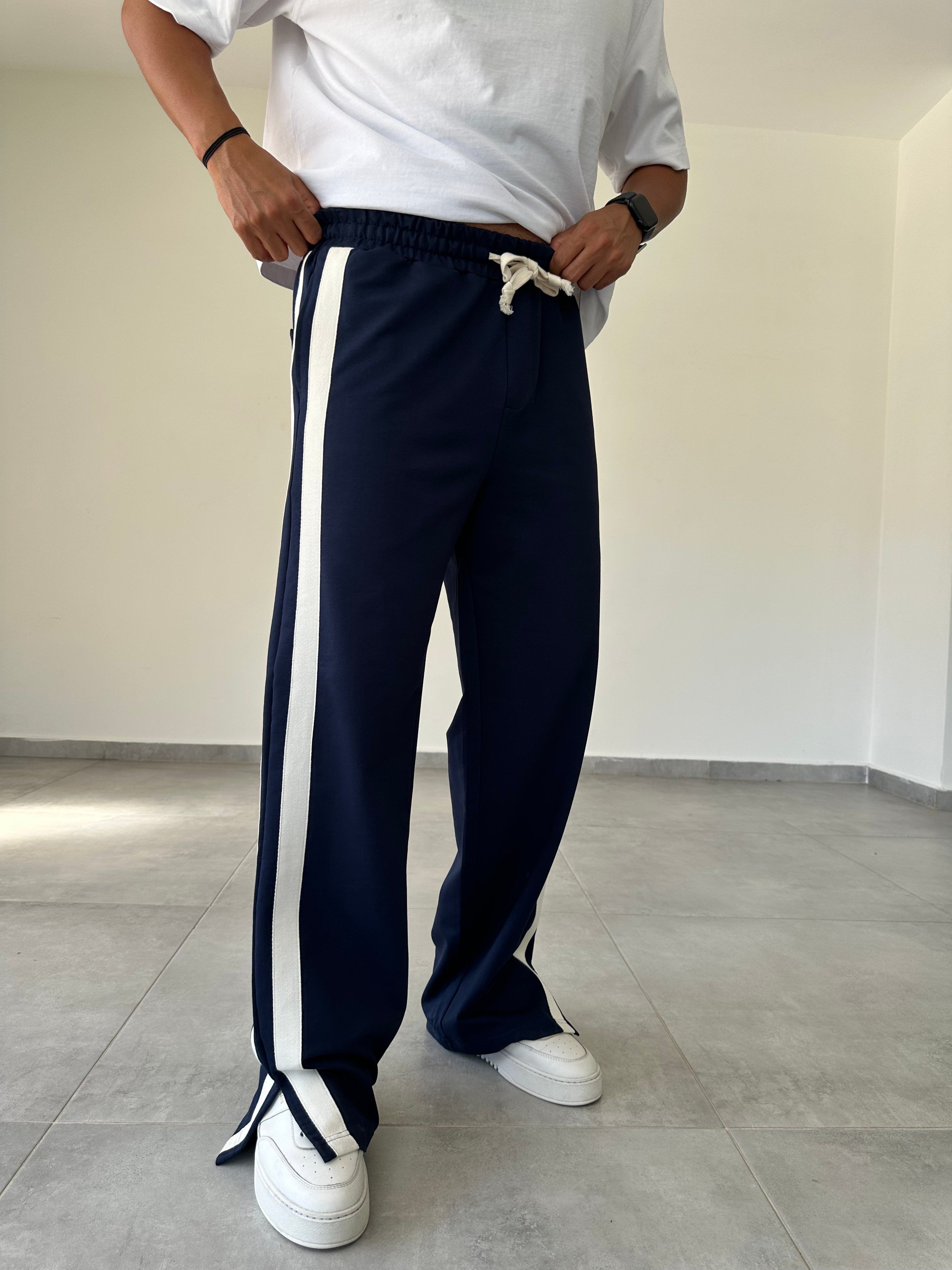 Lacivert Renk Şerit Detaylı Baggy Kesim Eşofman
