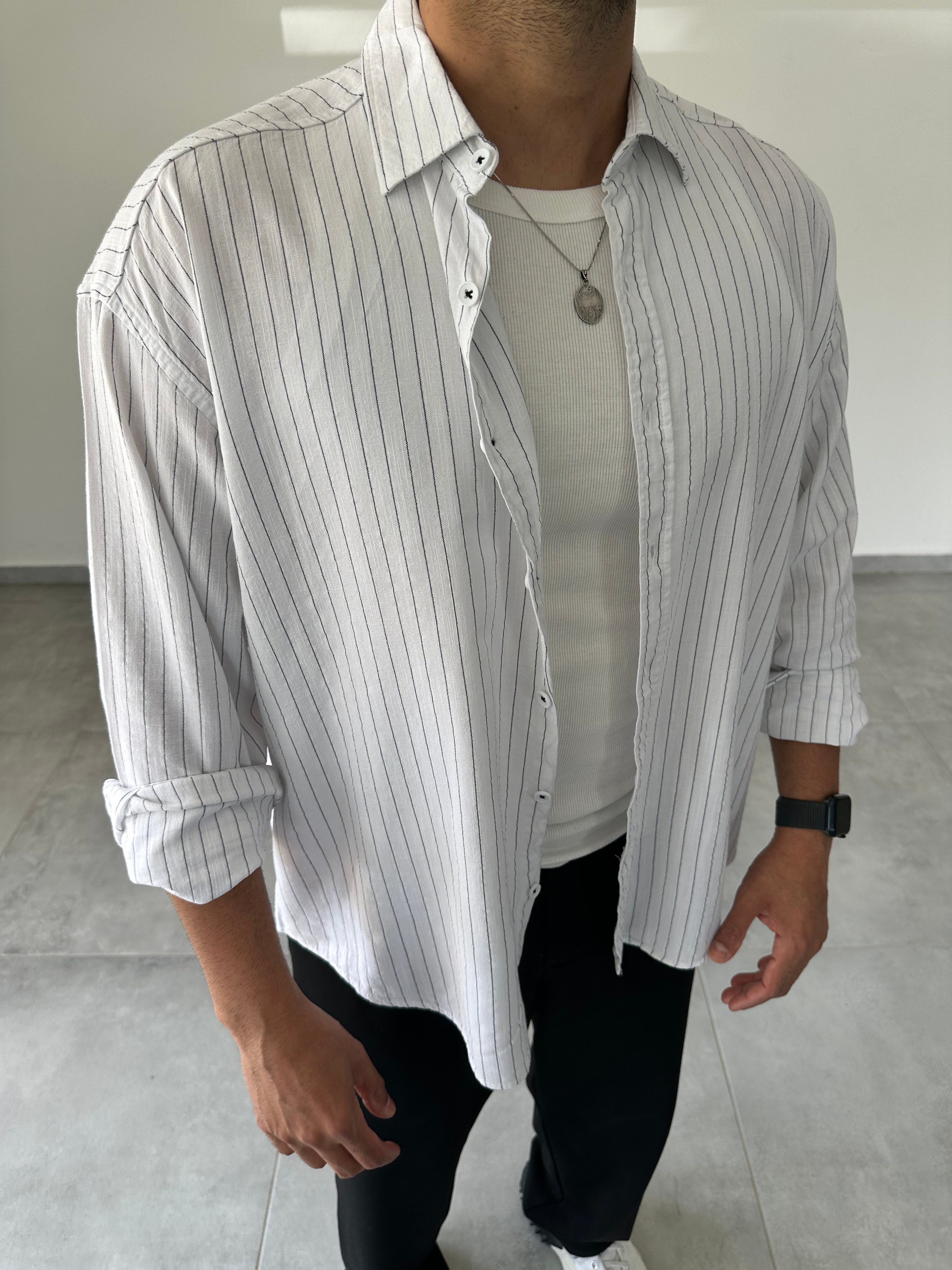 Beyaz Renk Çizgili Oversize Keten Gömlek
