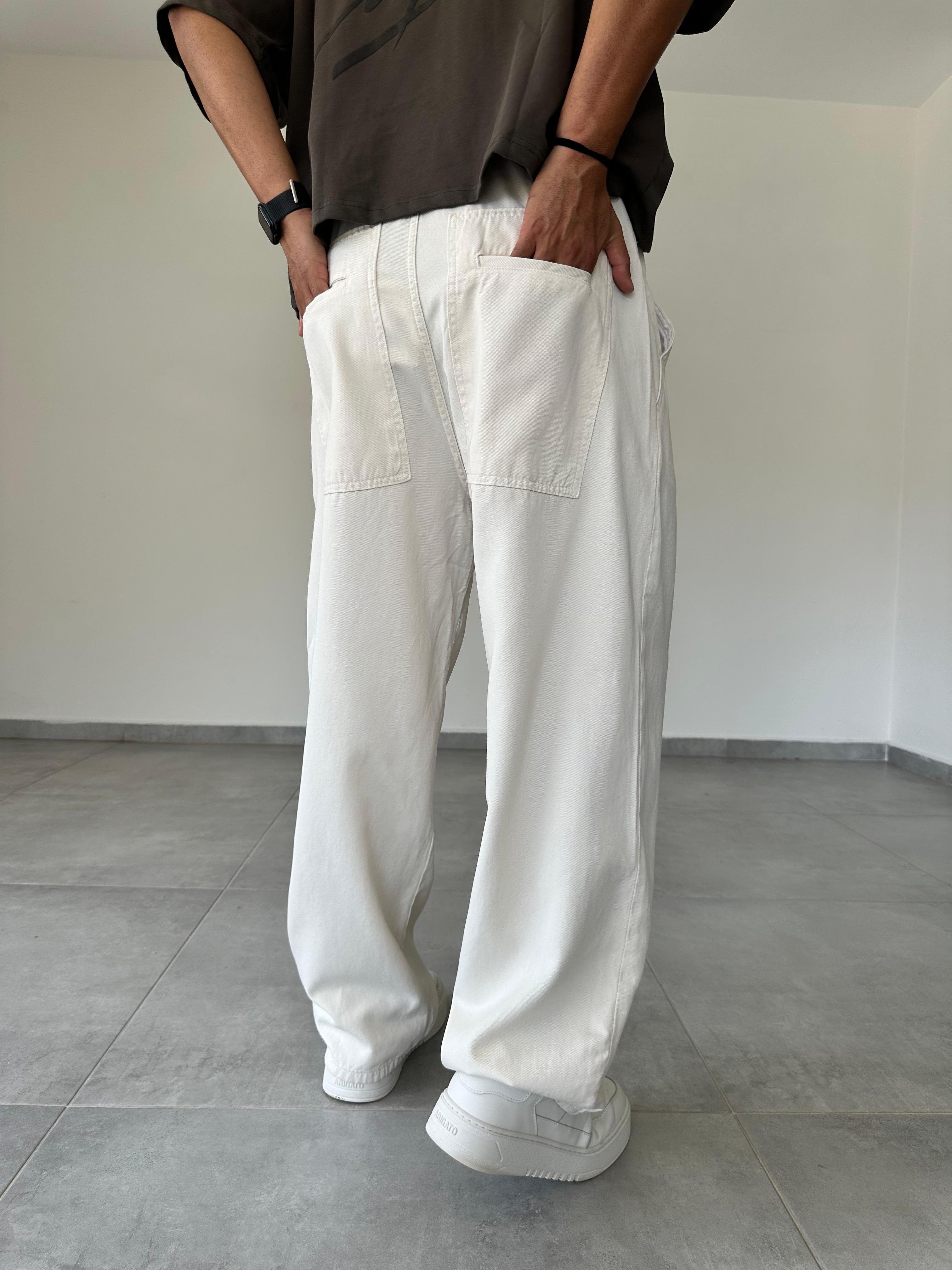 Beyaz Renk Bol Kesim Gabardin Baggy
