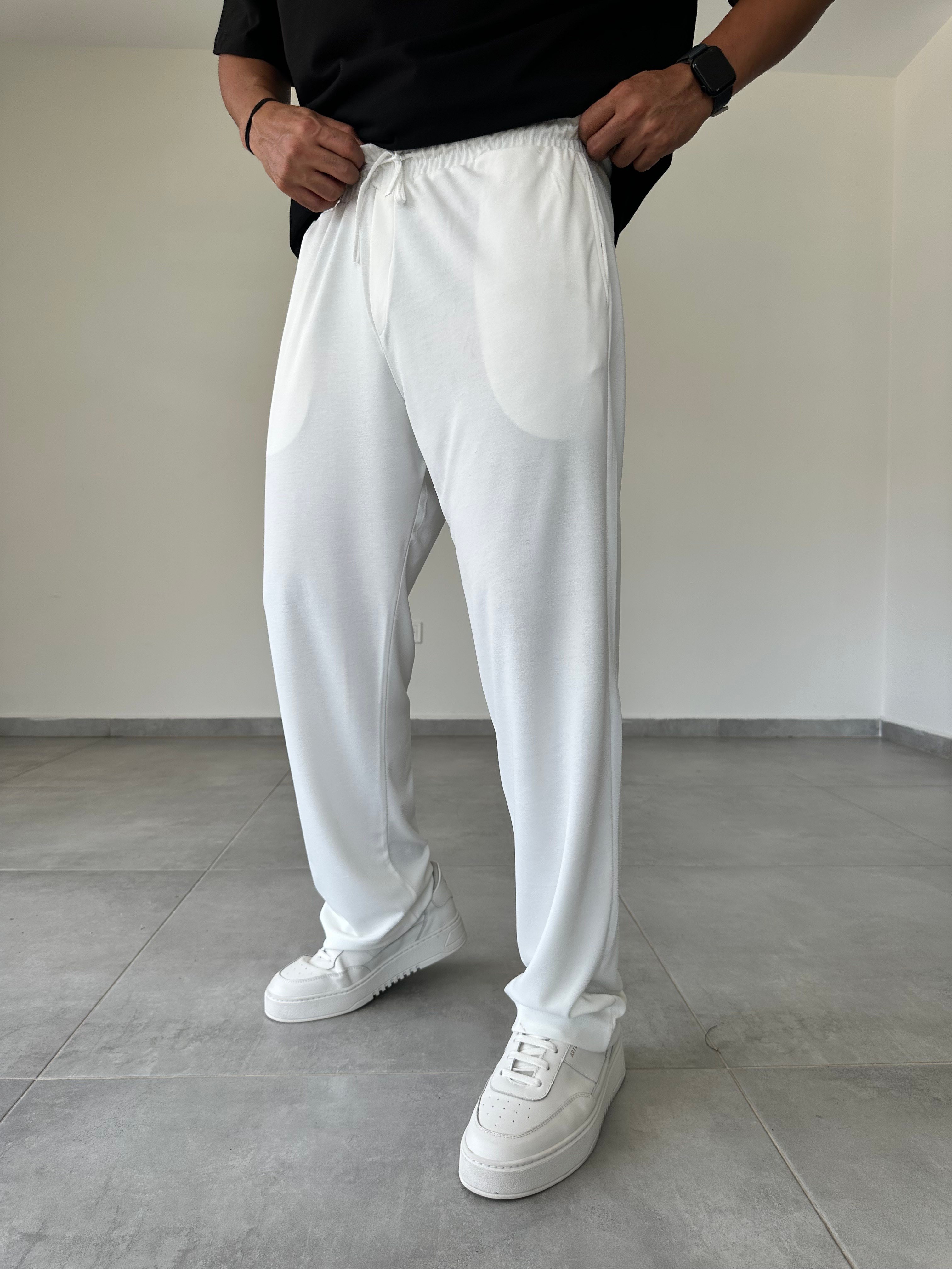 Beyaz Renk Oys Kumaş Rahat Kesim Baggy Pantolon
