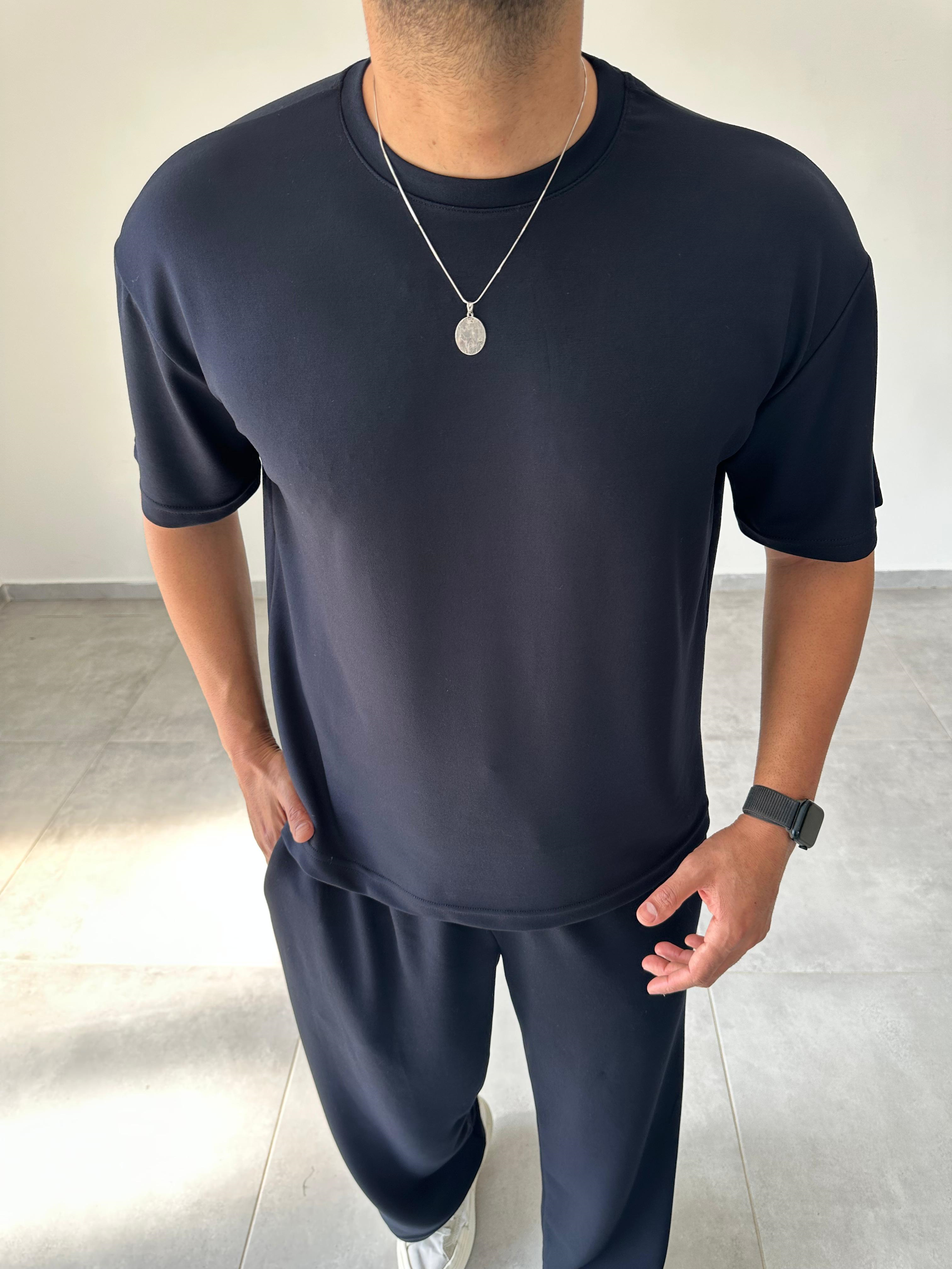 Modal Kumaş Lacivert Renk Rahat Kesim T-Shirt