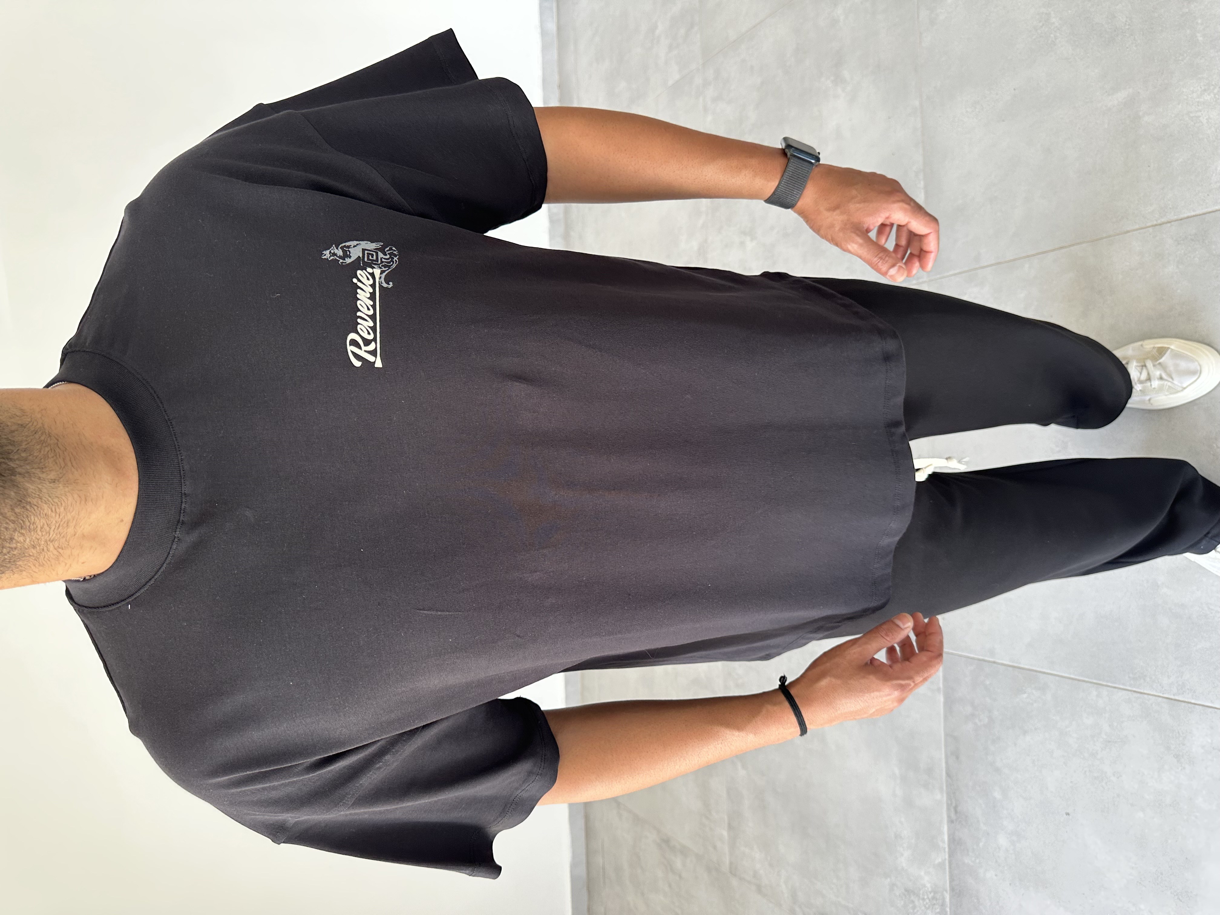 Siyah Renk Reverie Nakış Ve Pantch Detaylı Oversize Kesim T-Shirt