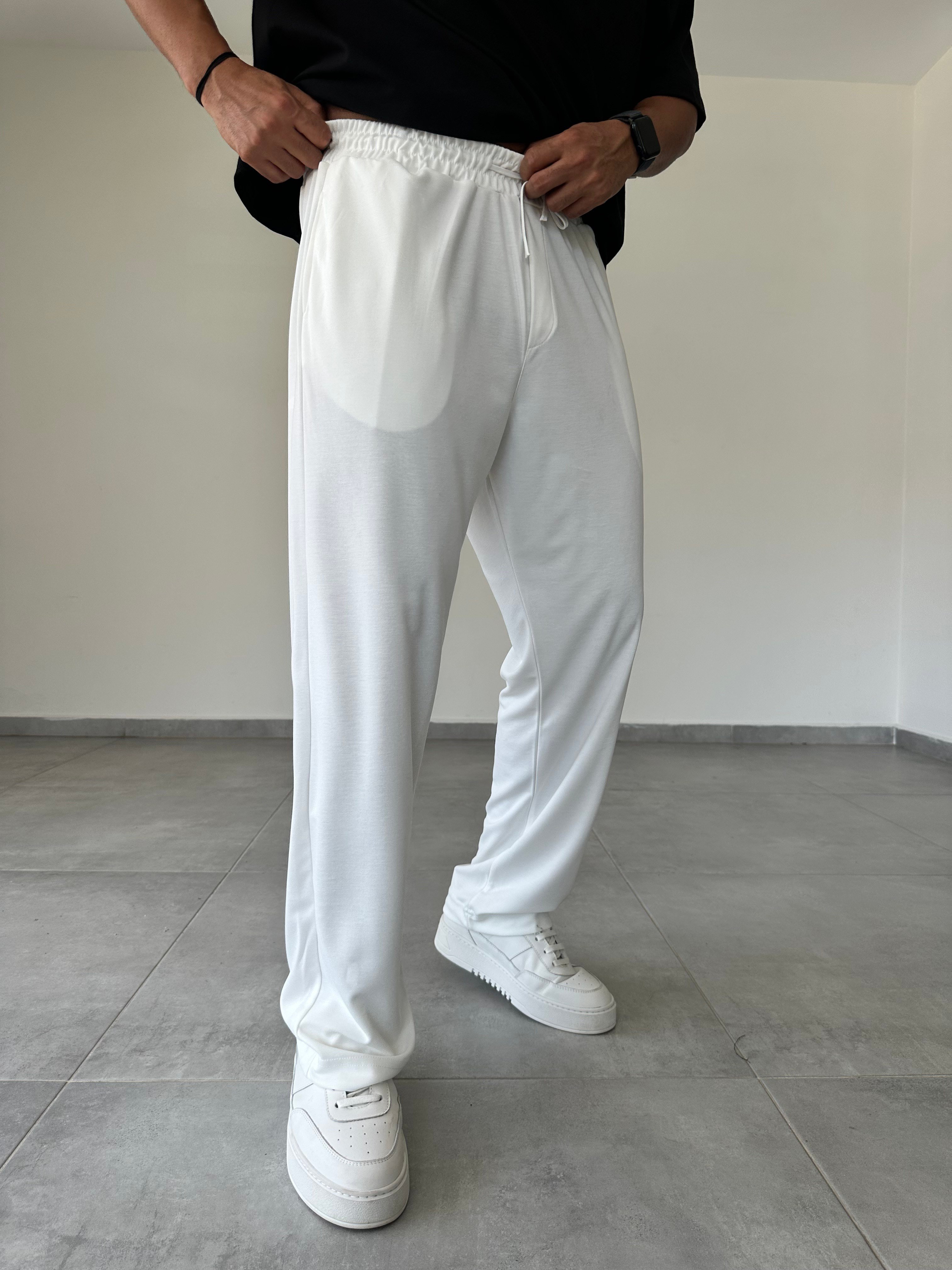 Beyaz Renk Oys Kumaş Rahat Kesim Baggy Pantolon