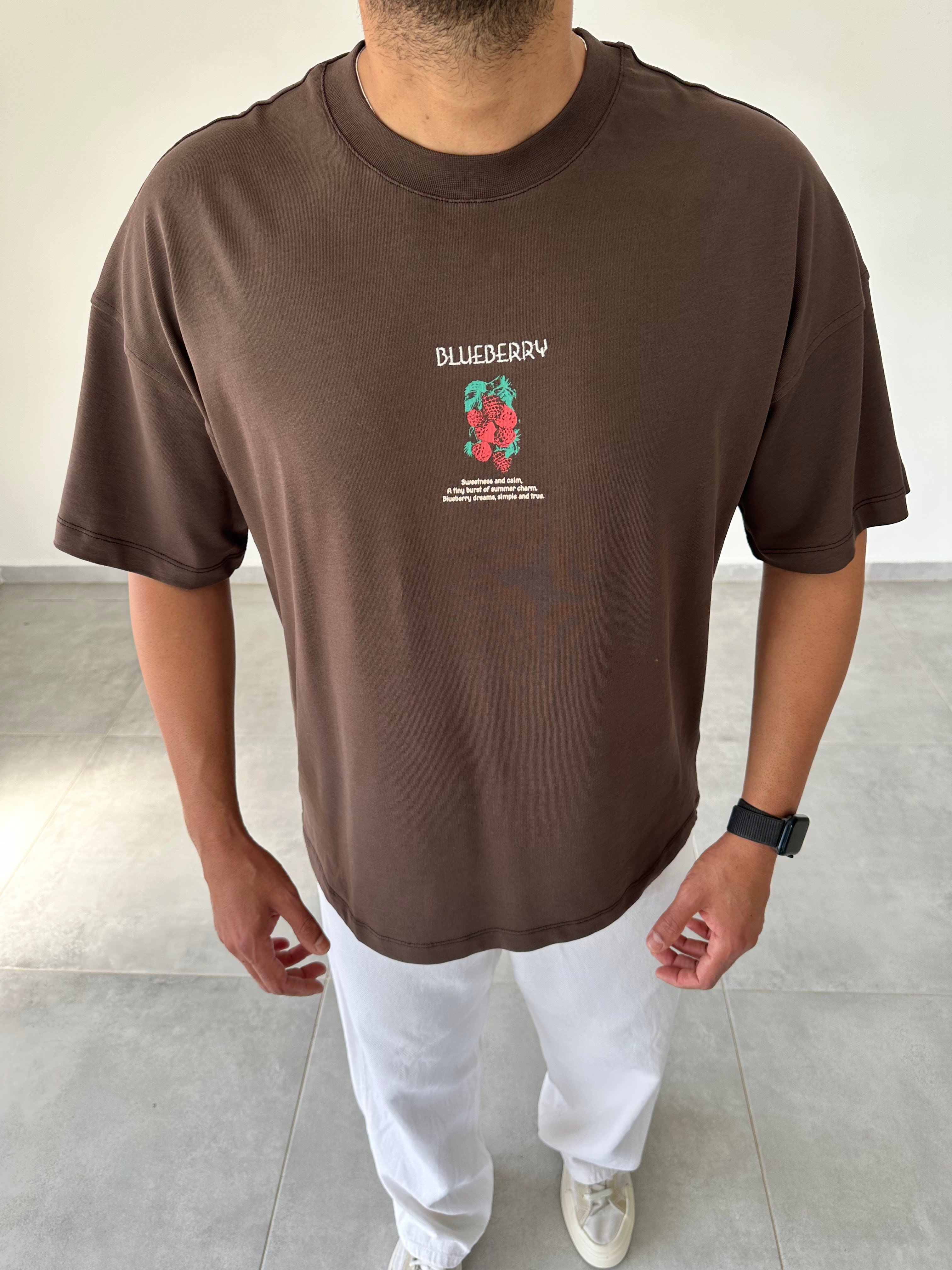 Kahve Renk Blueberry Nakış Ve Baskı Detaylı Oversize T-Shirt