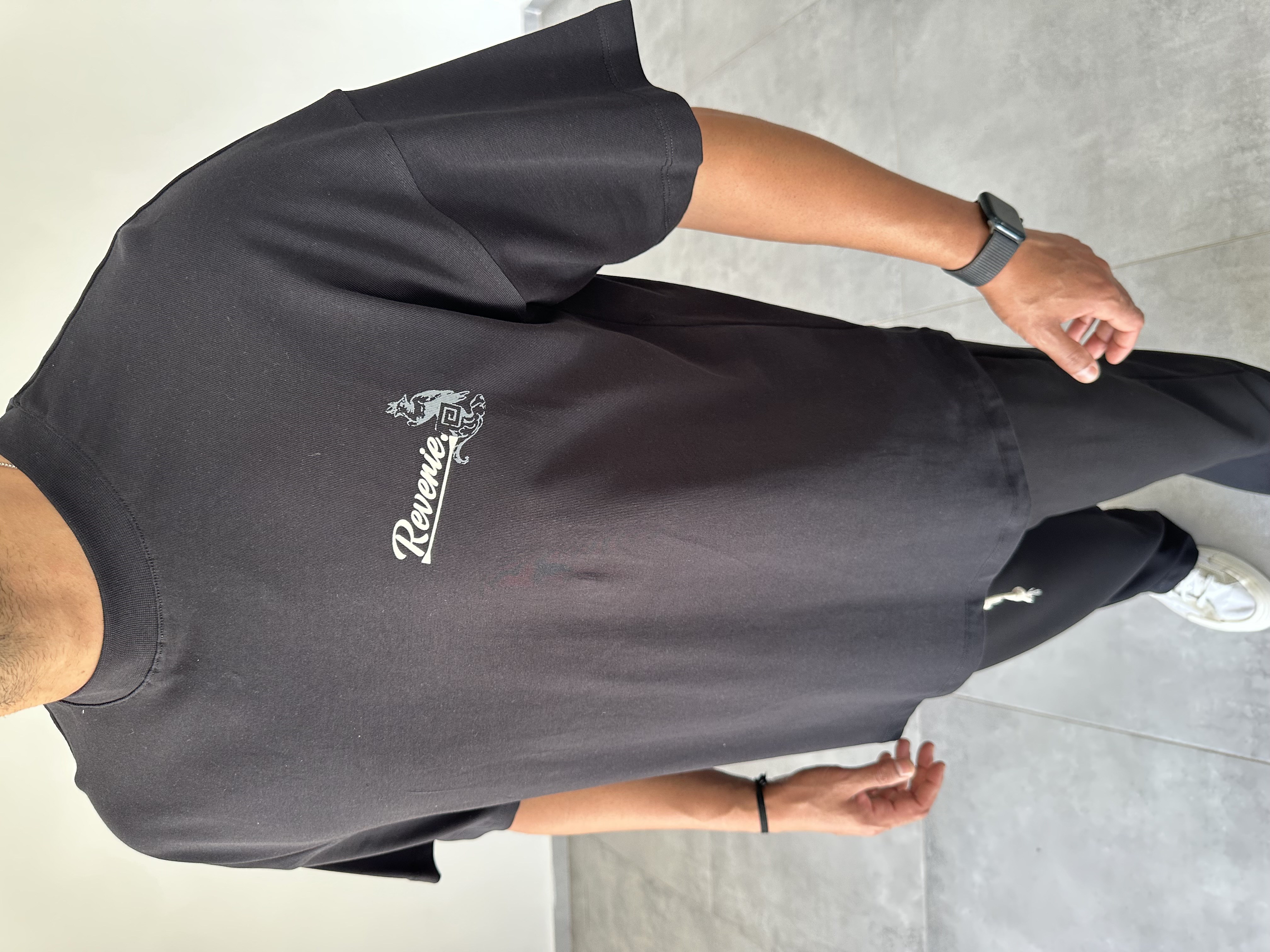 Siyah Renk Reverie Nakış Ve Pantch Detaylı Oversize Kesim T-Shirt
