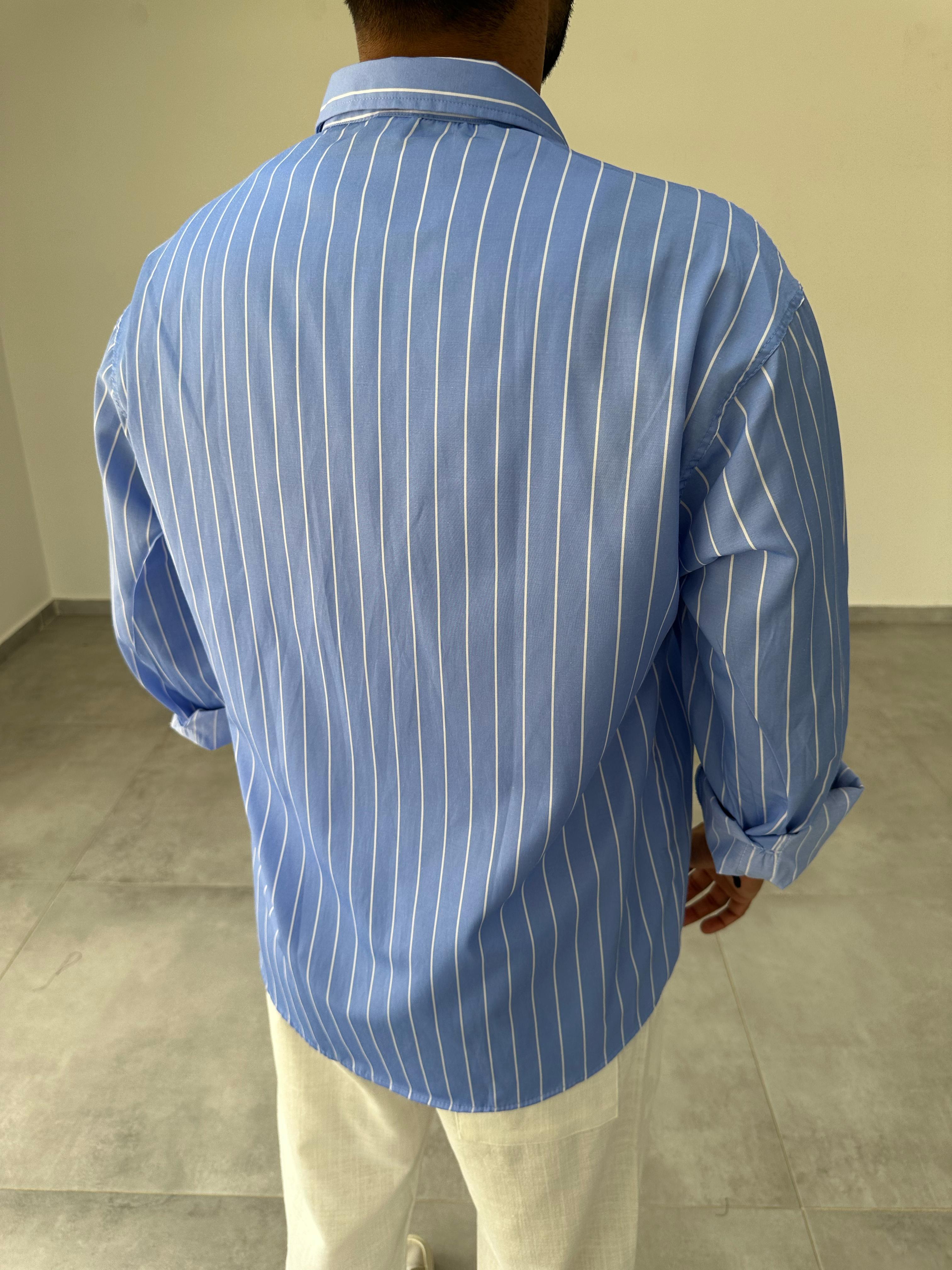 Bebe Mavisi Renk Beyaz Çizgi Detaylı Oversize Kesim Gömlek