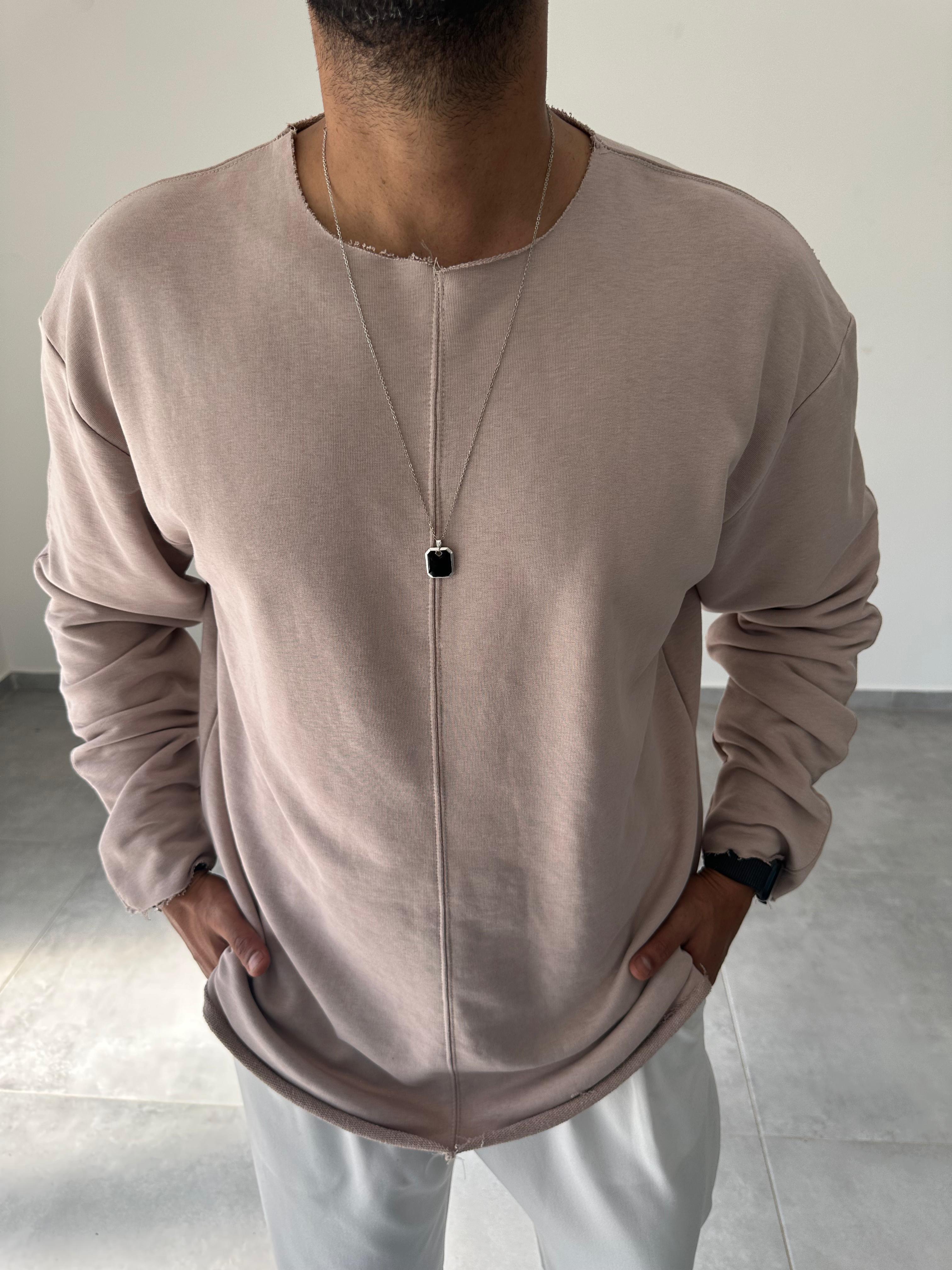 Bej Renk Kesik Yaka Ve Dikiş Detaylı Oversize Kesim Sweatshirt