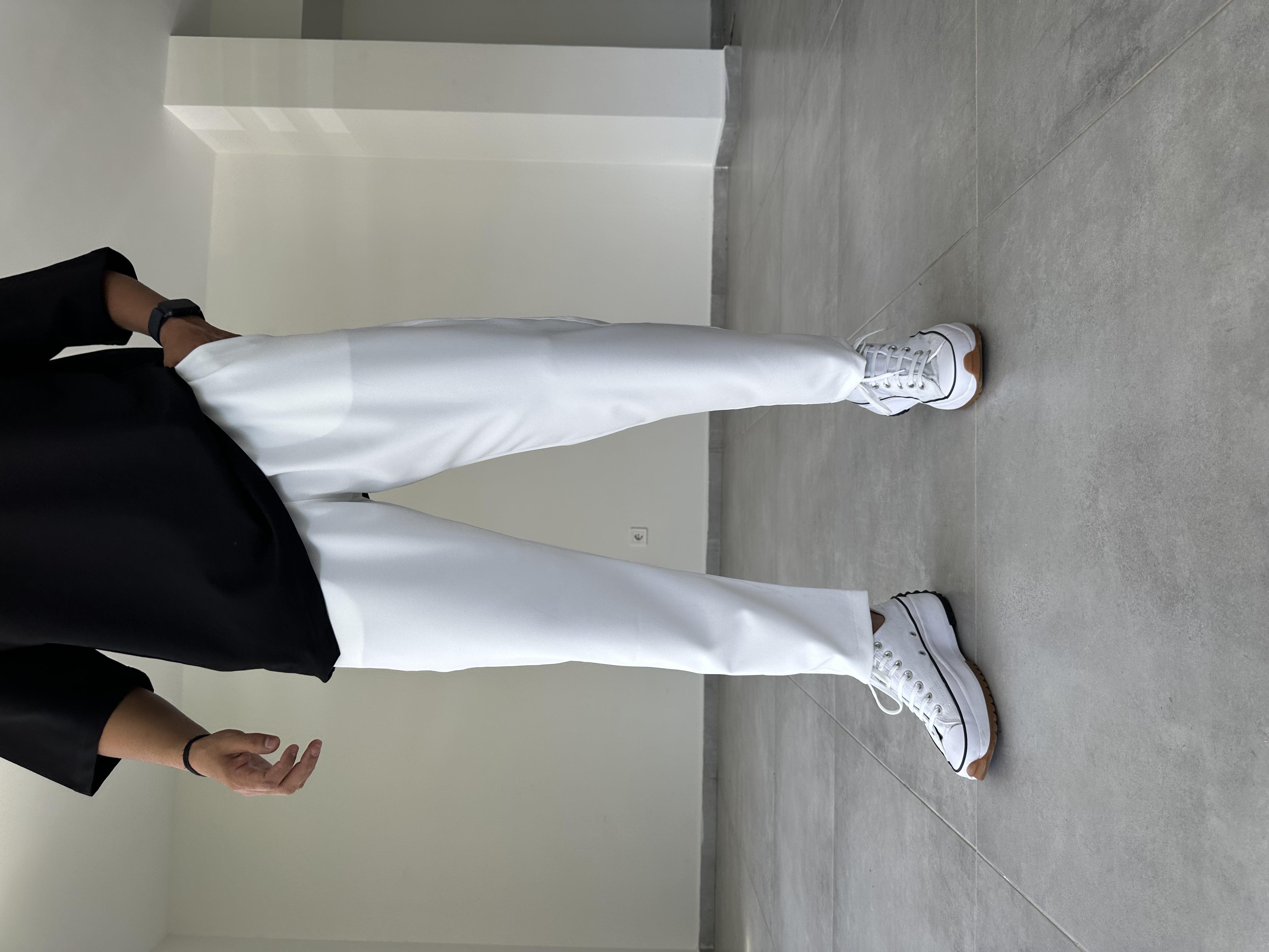 Beyaz Renk Basic Jogger Pantolon
