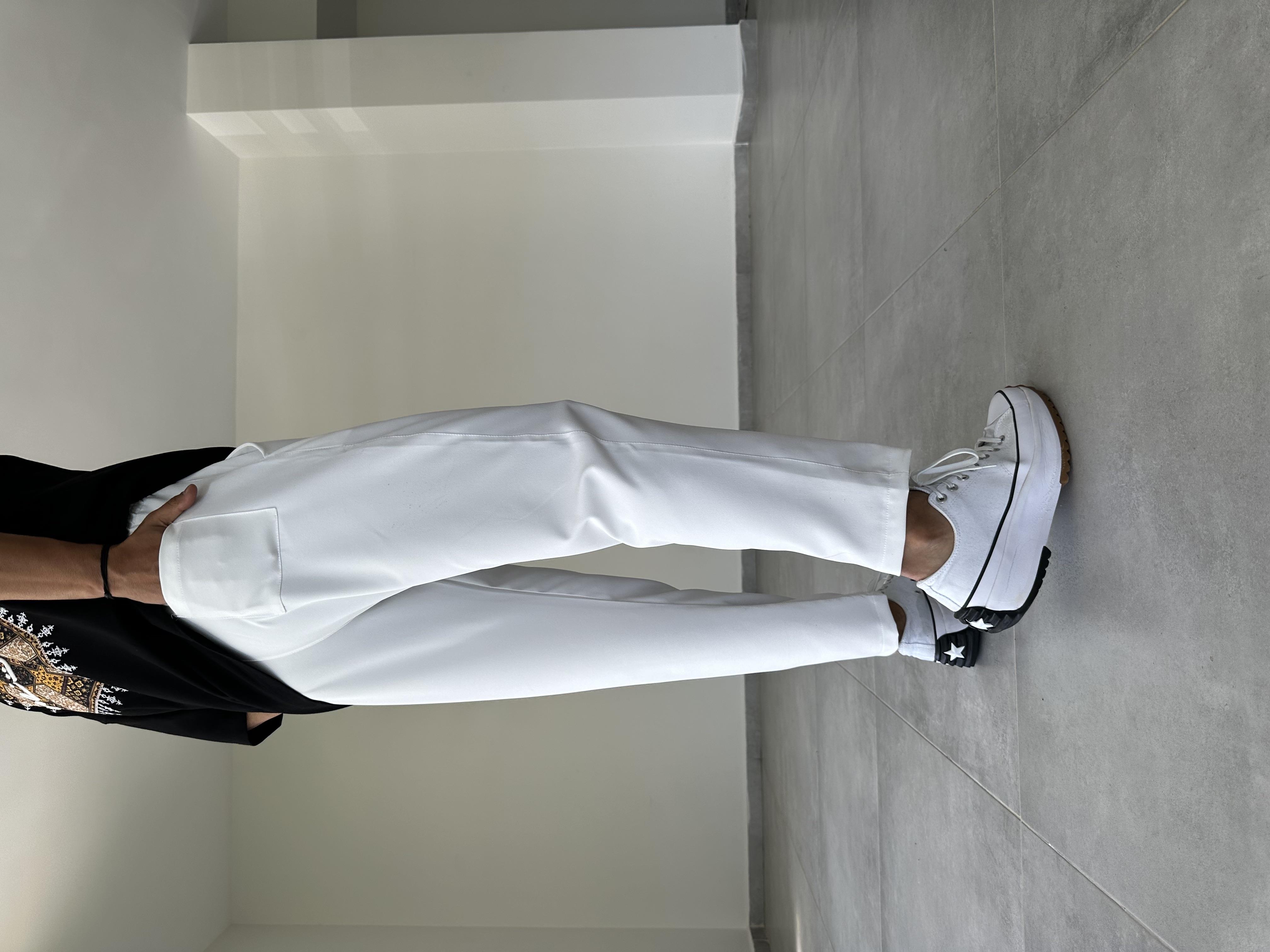 Beyaz Renk Basic Jogger Pantolon