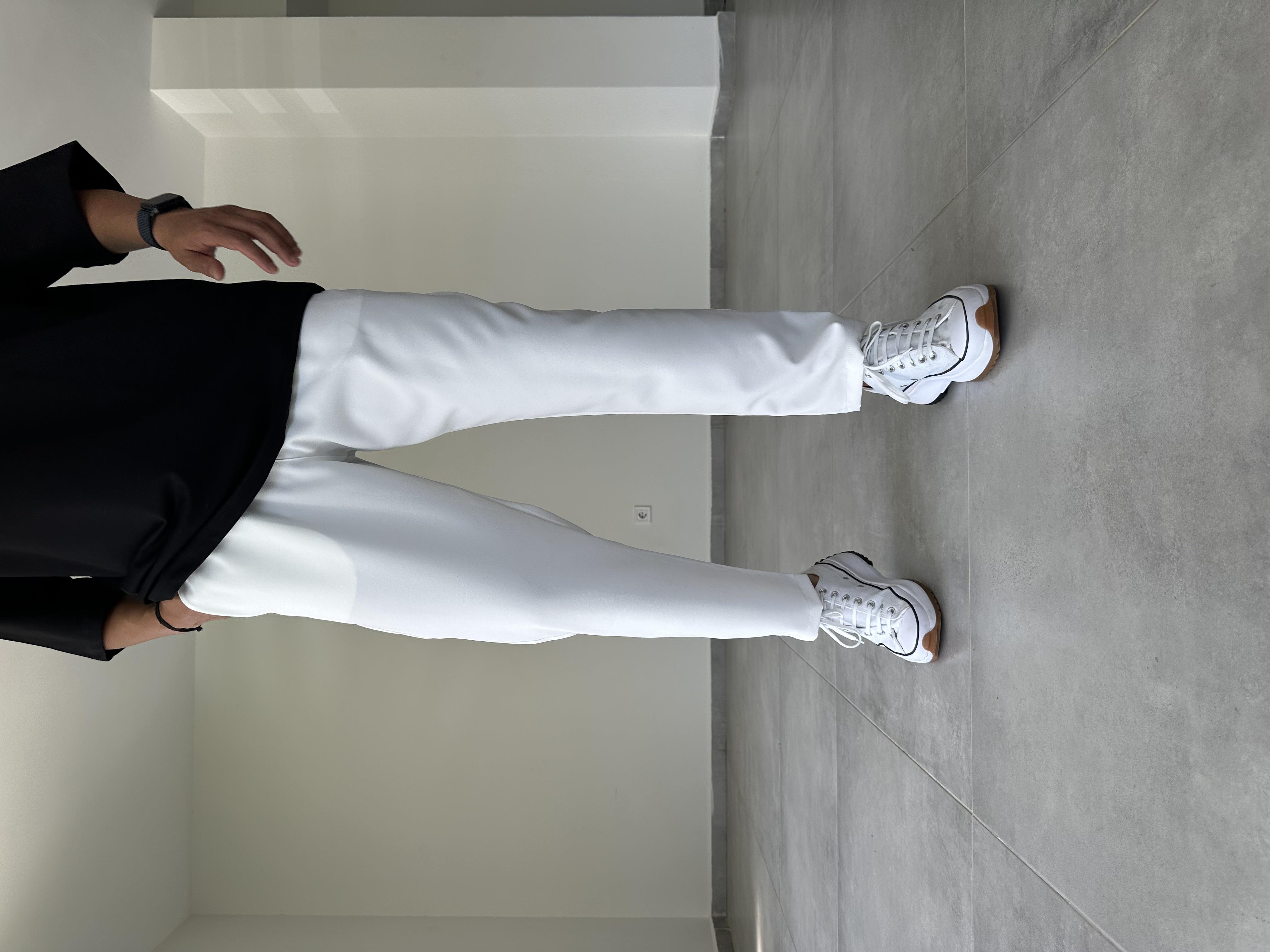 Beyaz Renk Basic Jogger Pantolon