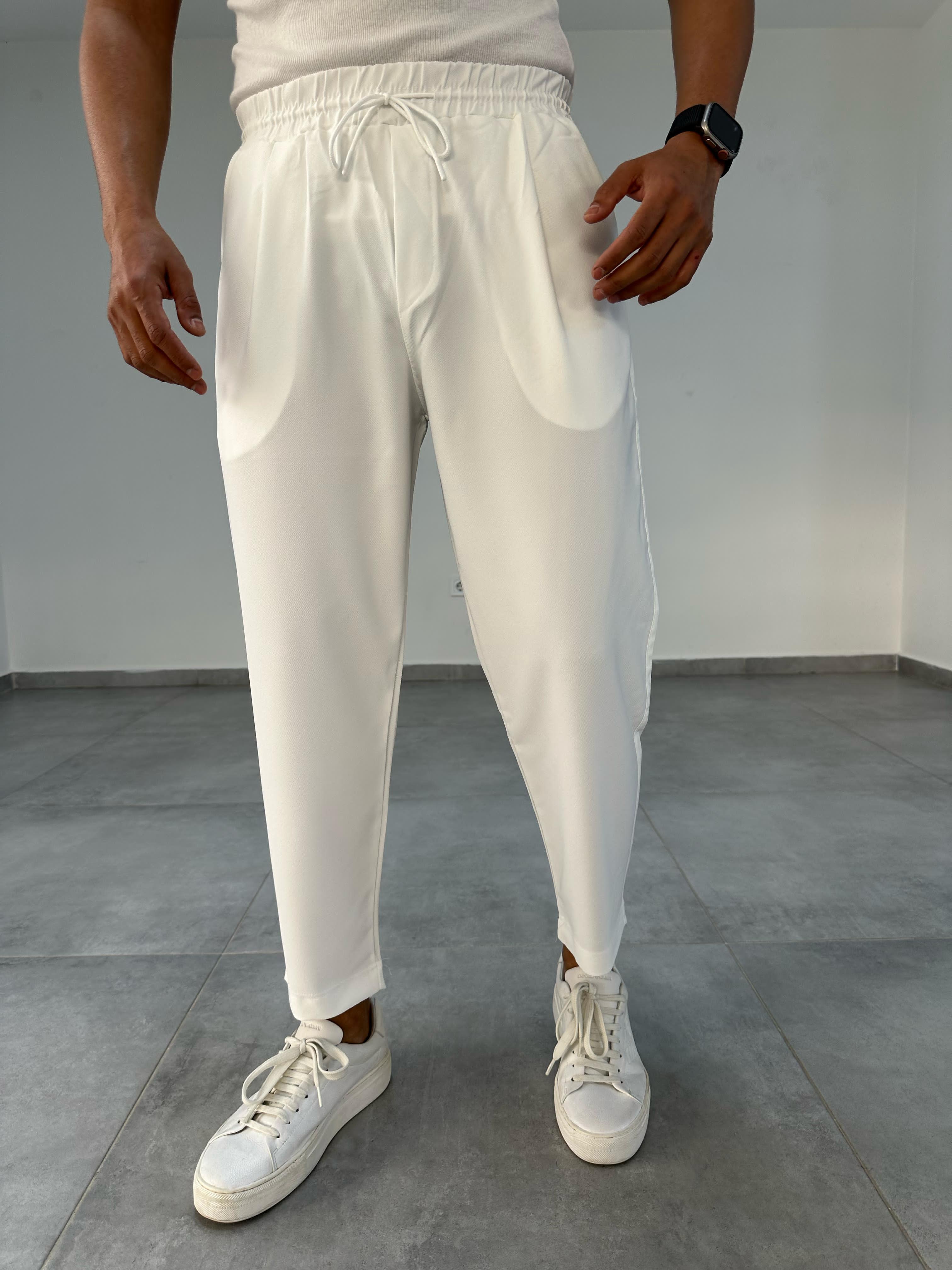 Beyaz İtalyan Kesim Jogger Pantolon