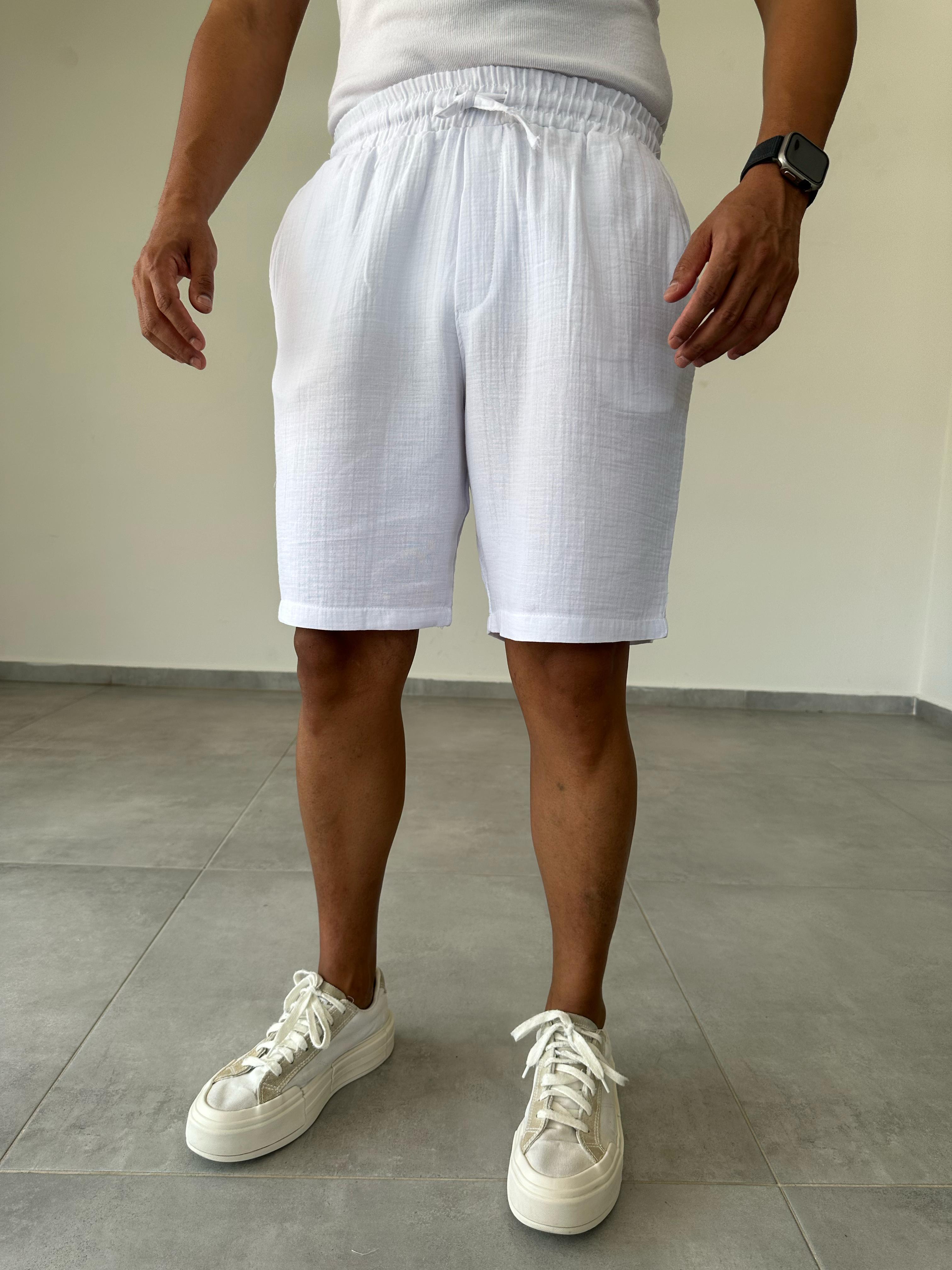 Beyaz Renk Müslin Kumaş Relax Fit Basic Şort