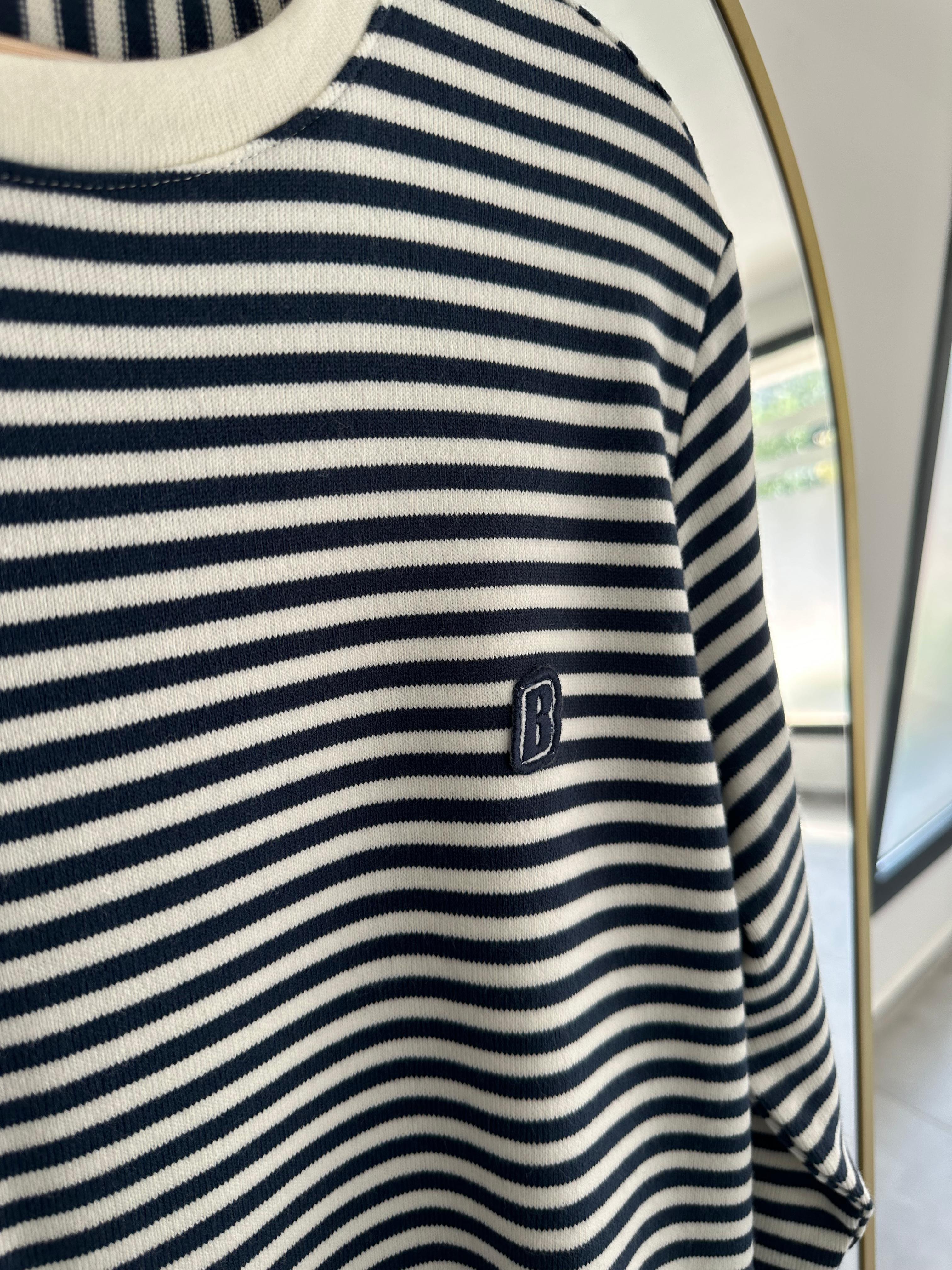 Beyaza Lacivert Çizgili Basic Sweatshirt