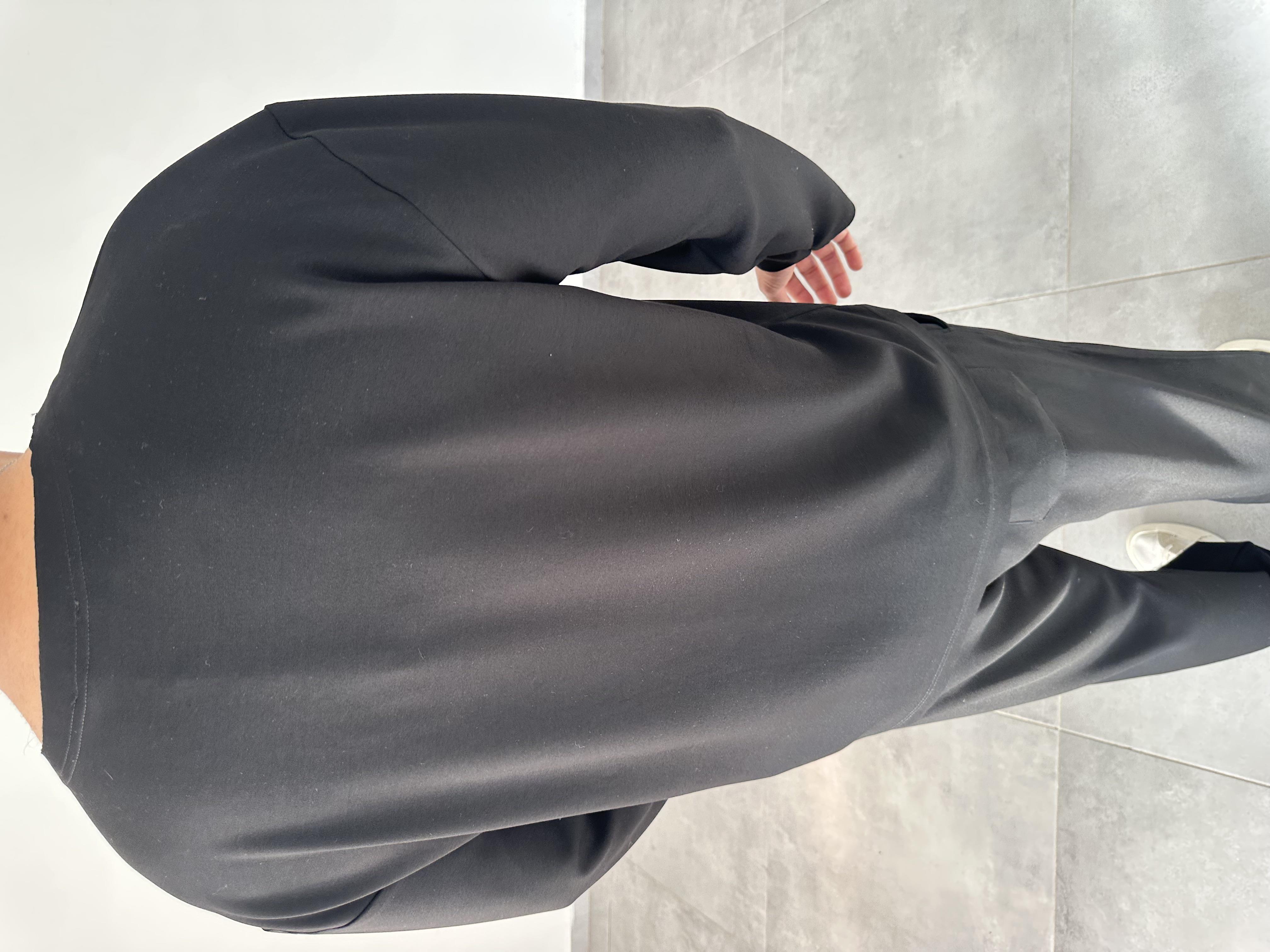 Siyah Renk Oys Kumaş Oversize Kesim Sweatshirt