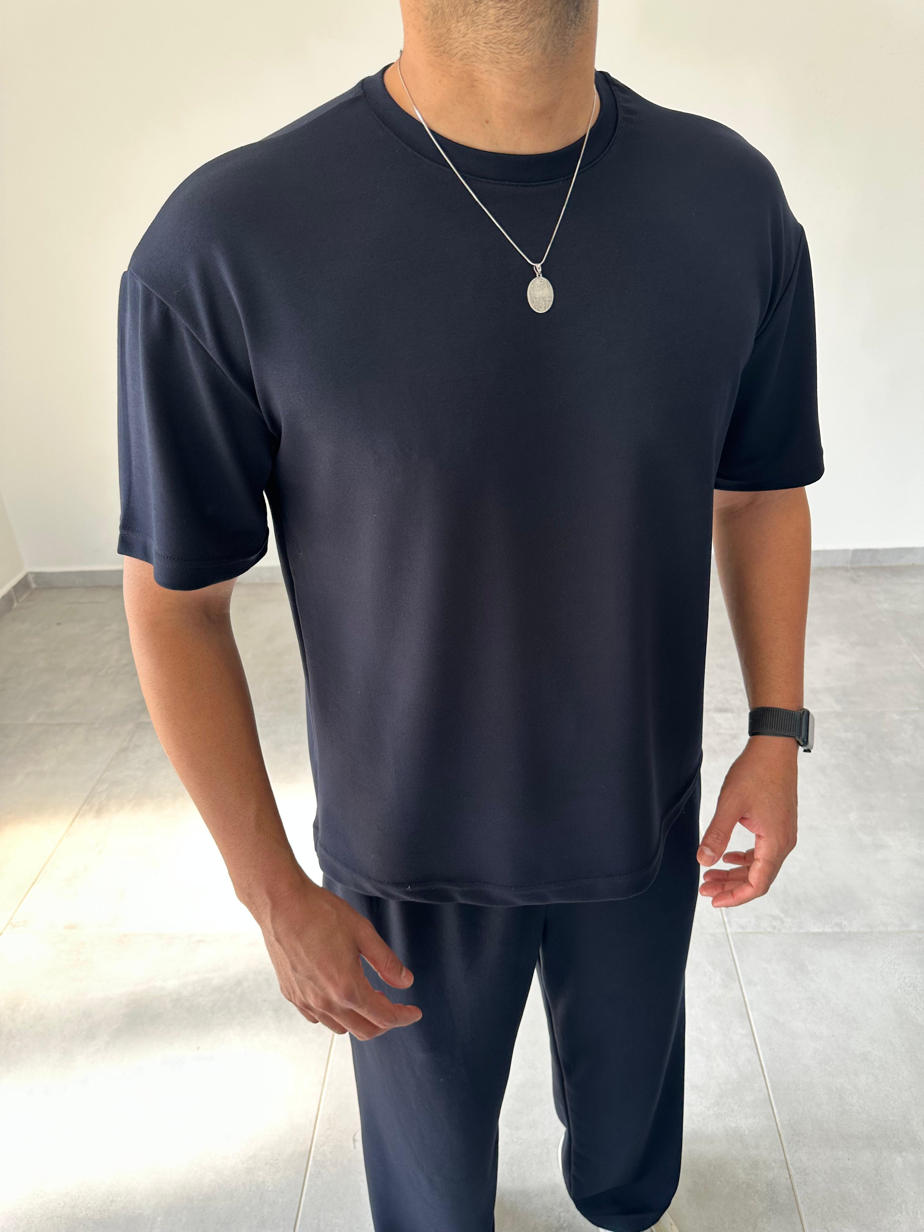 Modal Kumaş Lacivert Renk Rahat Kesim T-Shirt