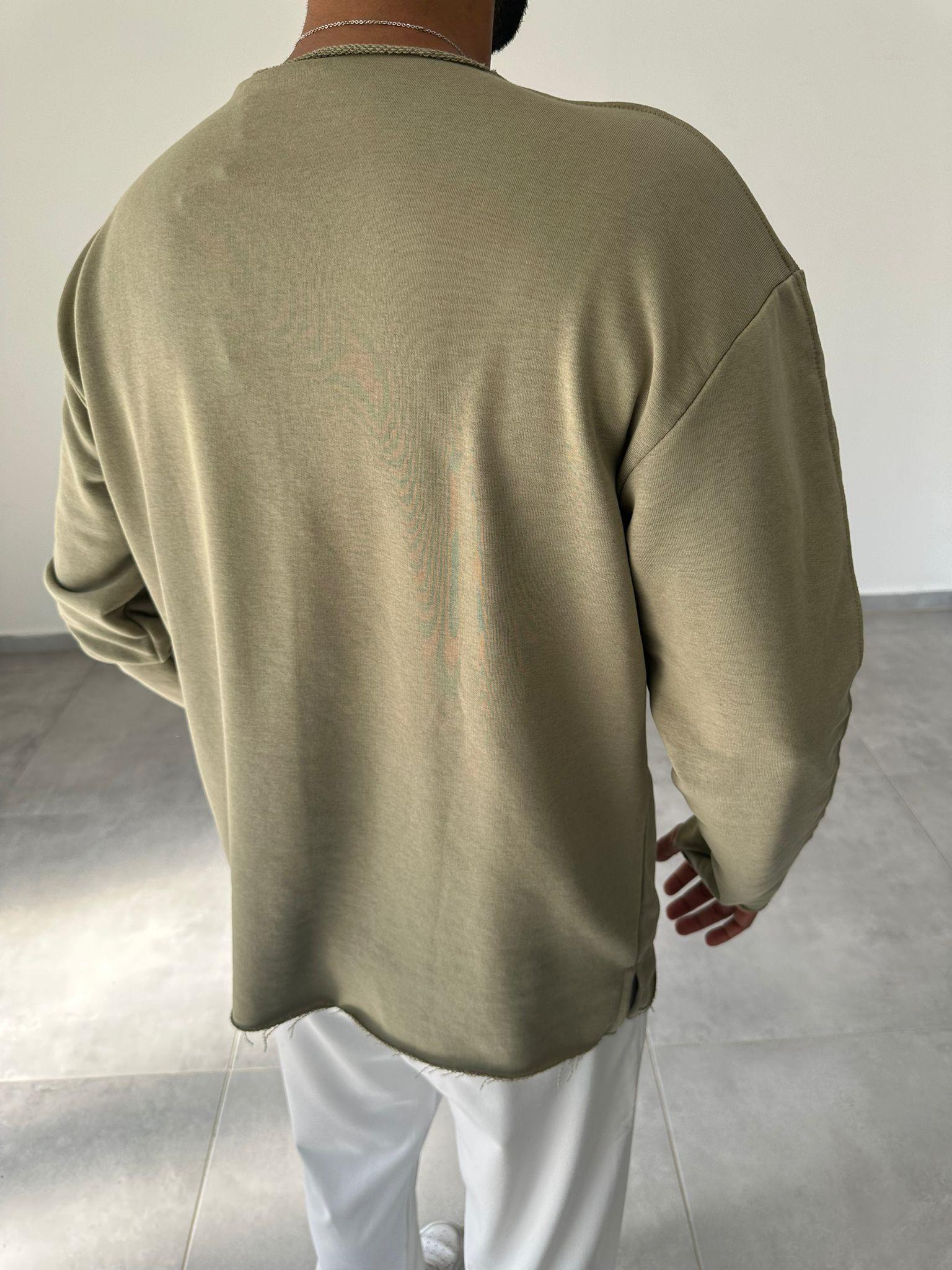 Çağla Renk Kesik Yaka Ve Dikiş Detaylı Oversize Kesim Sweatshirt