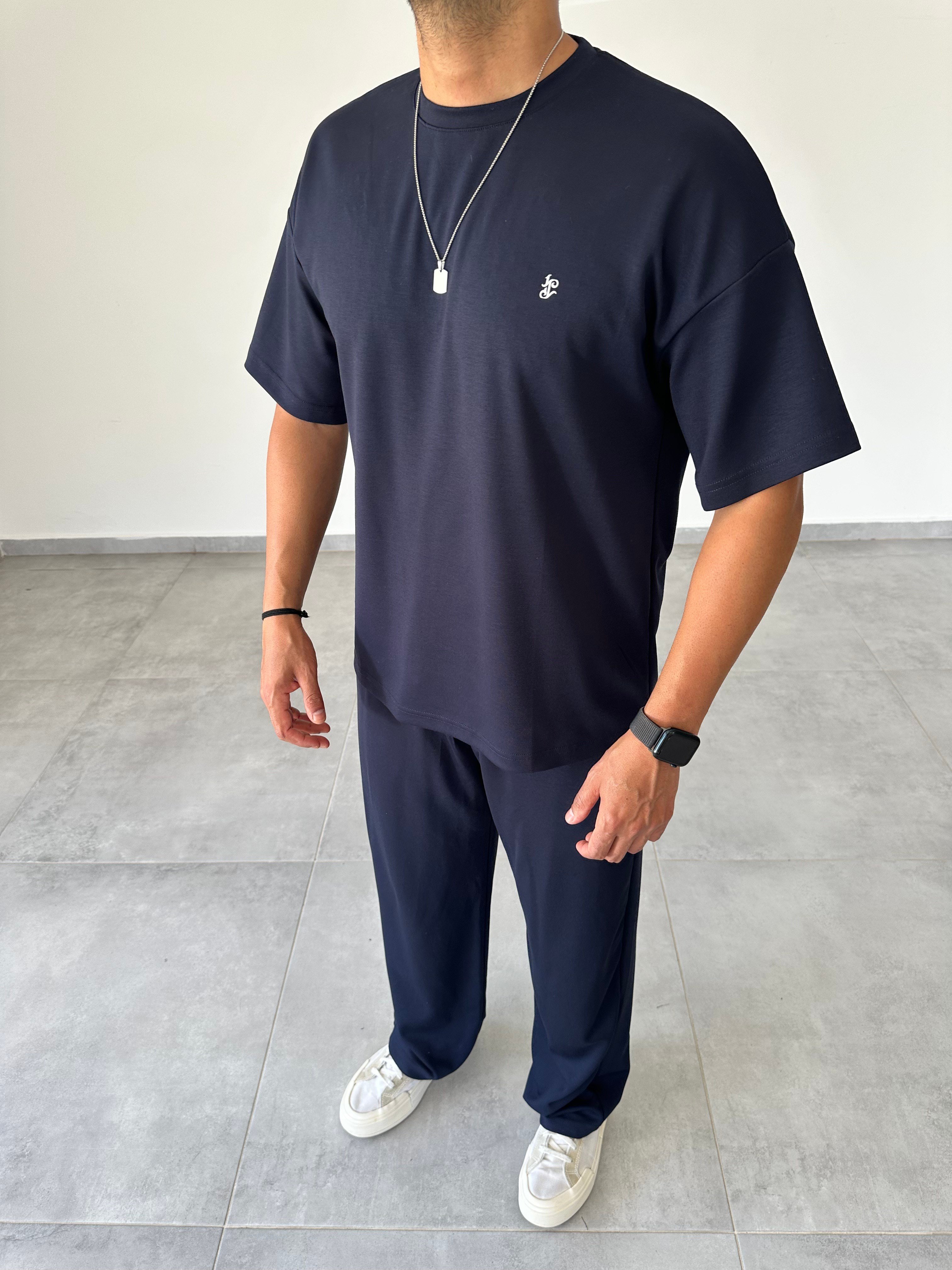 Lacivert Renk Modal Kumaş Rahat Kesim T-Shirt