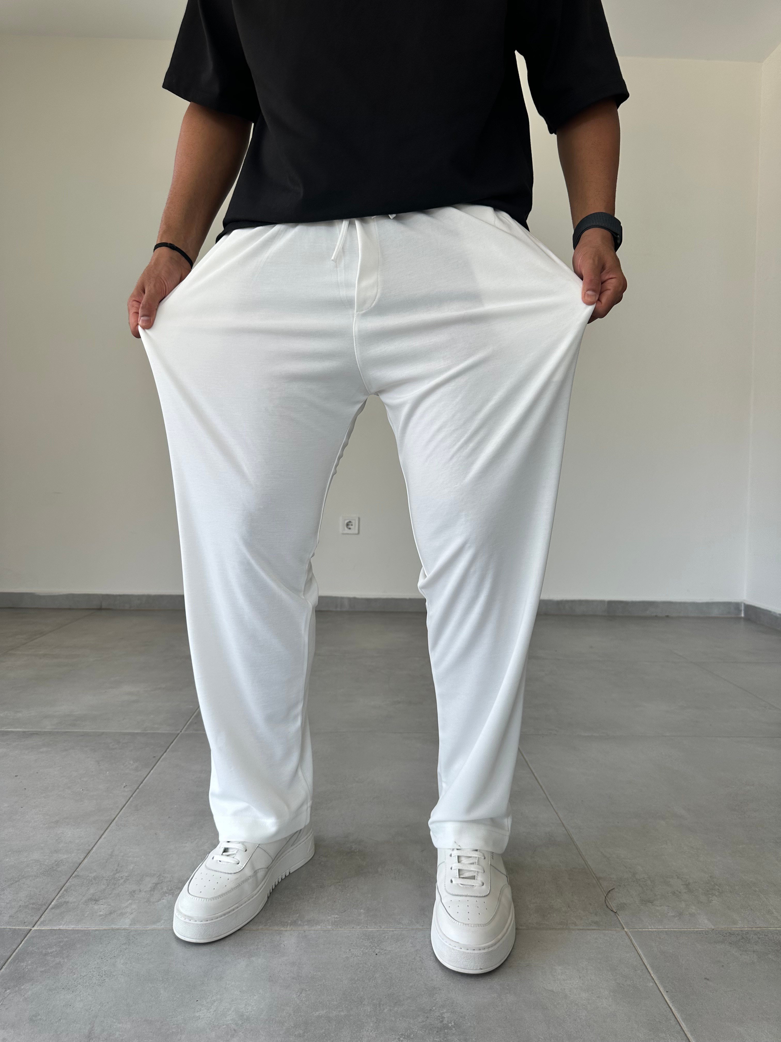 Beyaz Renk Oys Kumaş Rahat Kesim Baggy Pantolon