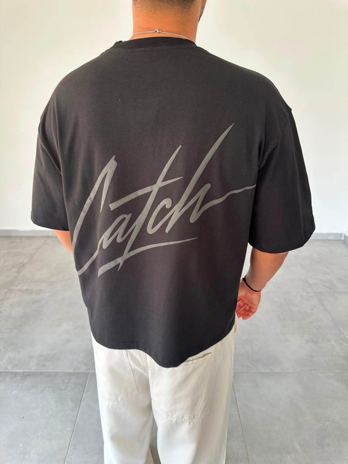 Siyah Renk Catch Baskılı Crop Fit Oversize T-Shirt
