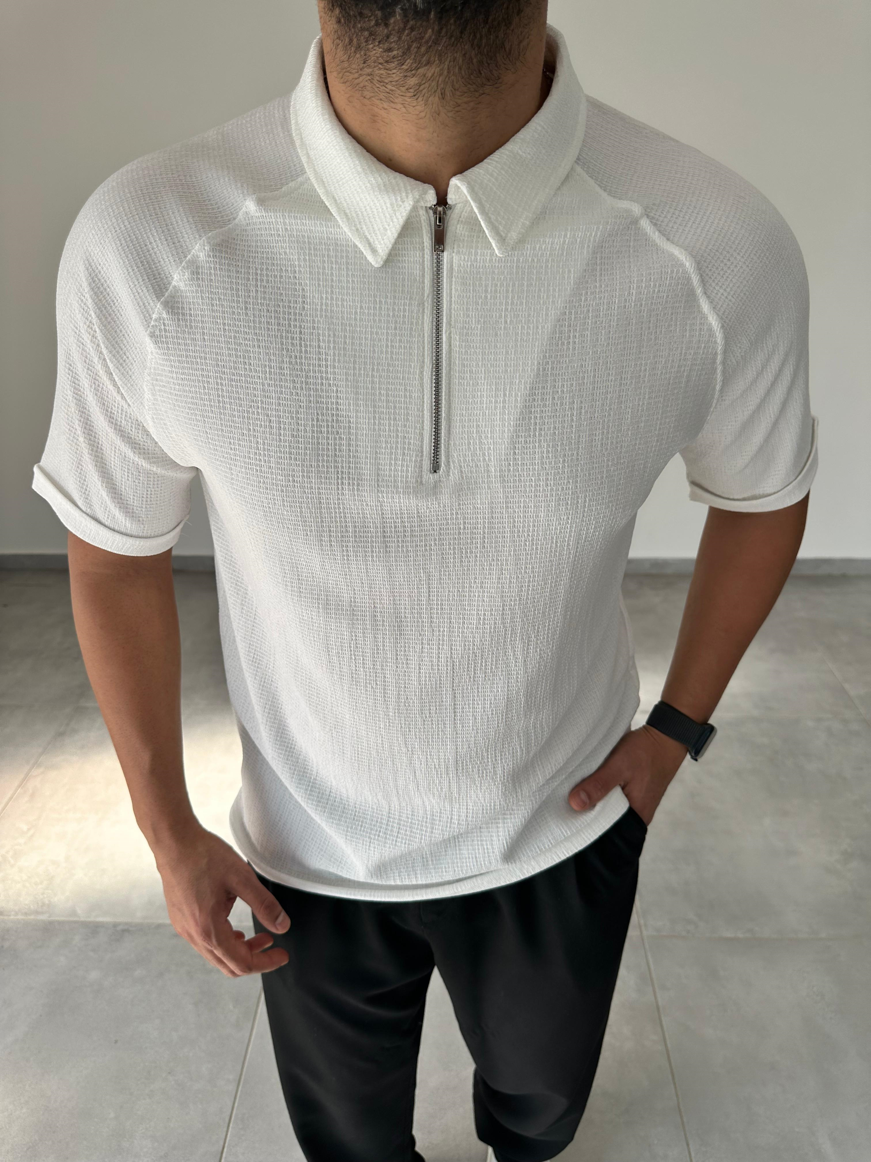 Beyaz Renk Fermuarlı Polo Yaka T-Shirt