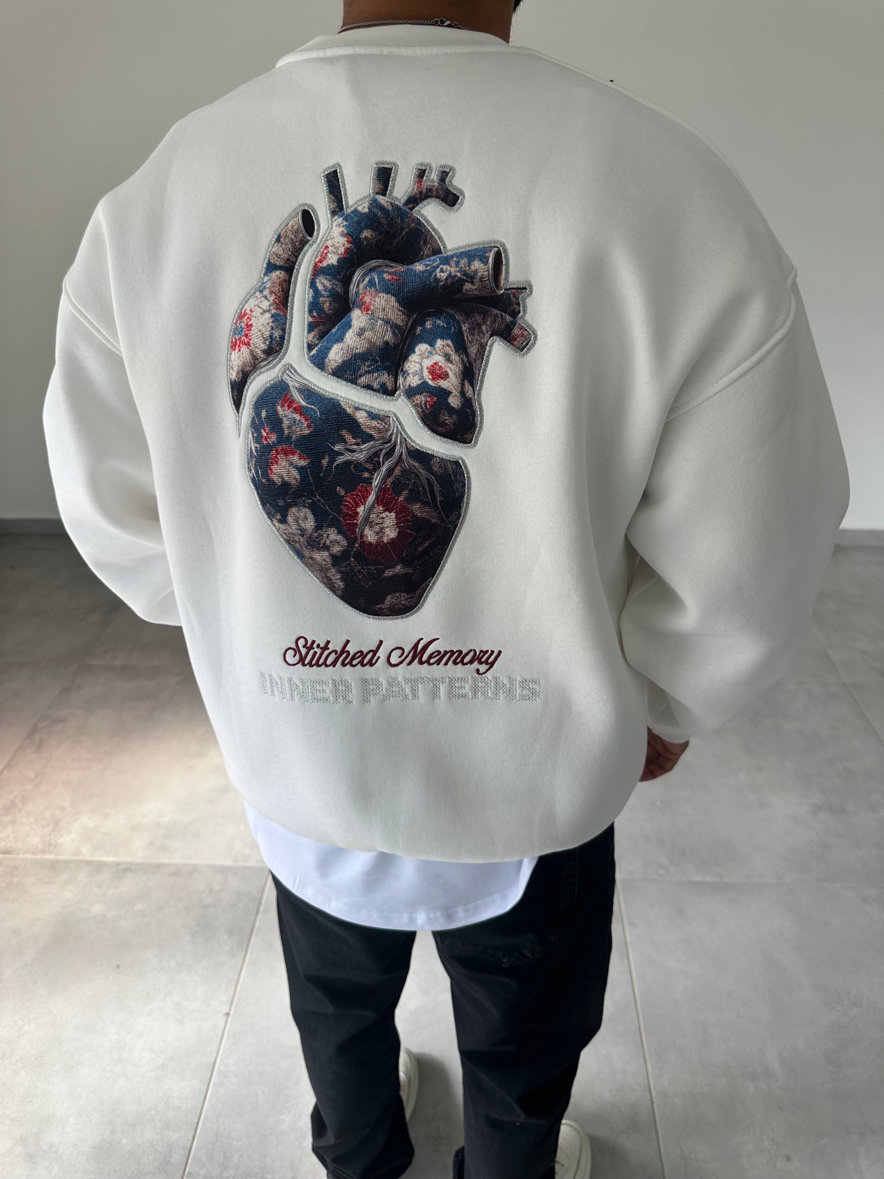Ekru Renk Stitched Memory Nakış Detaylı Sweatshirt