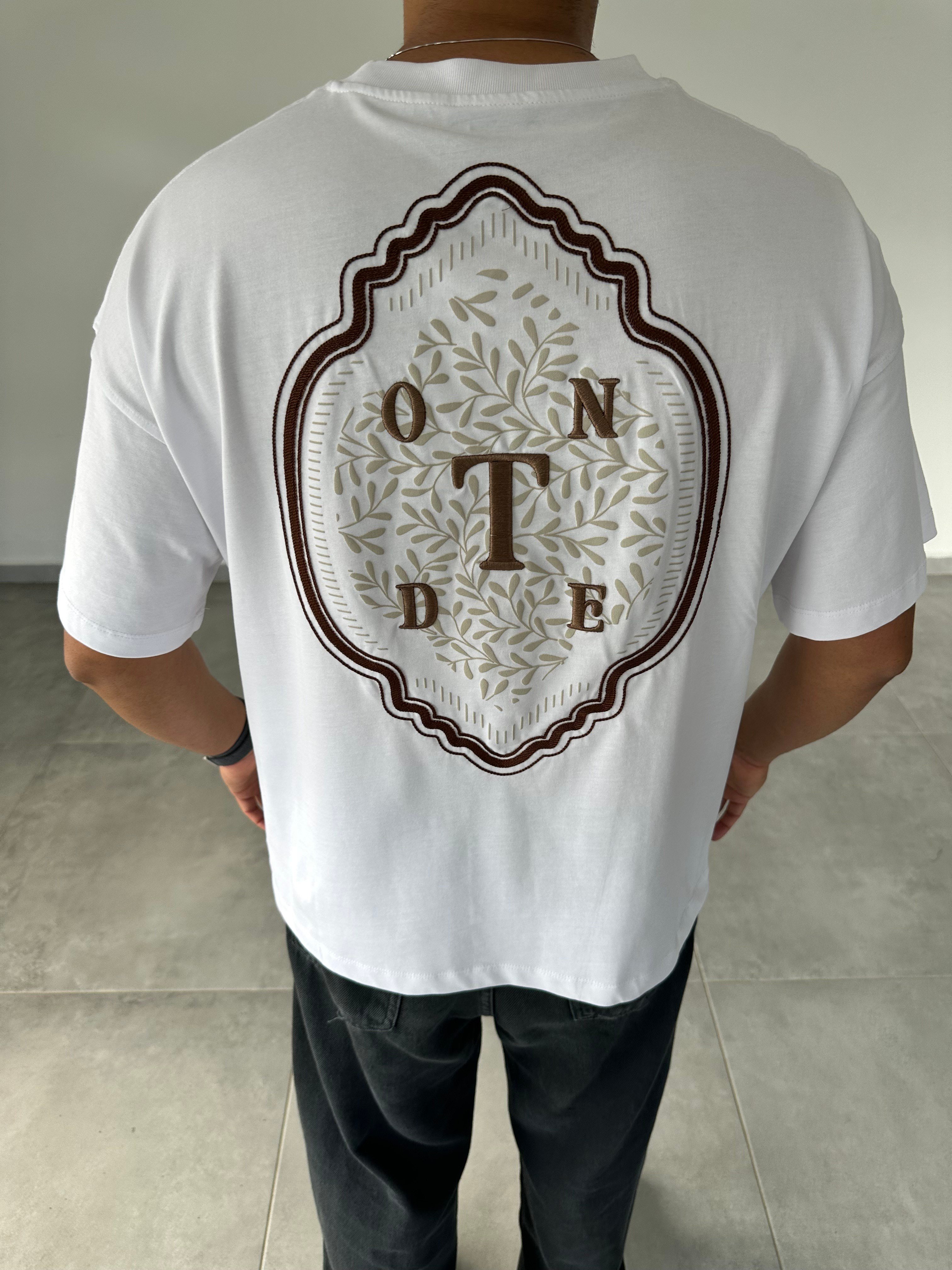 Beyaz Renk Nakış Ve Örme Harf Detaylı Oversize T-Shirt