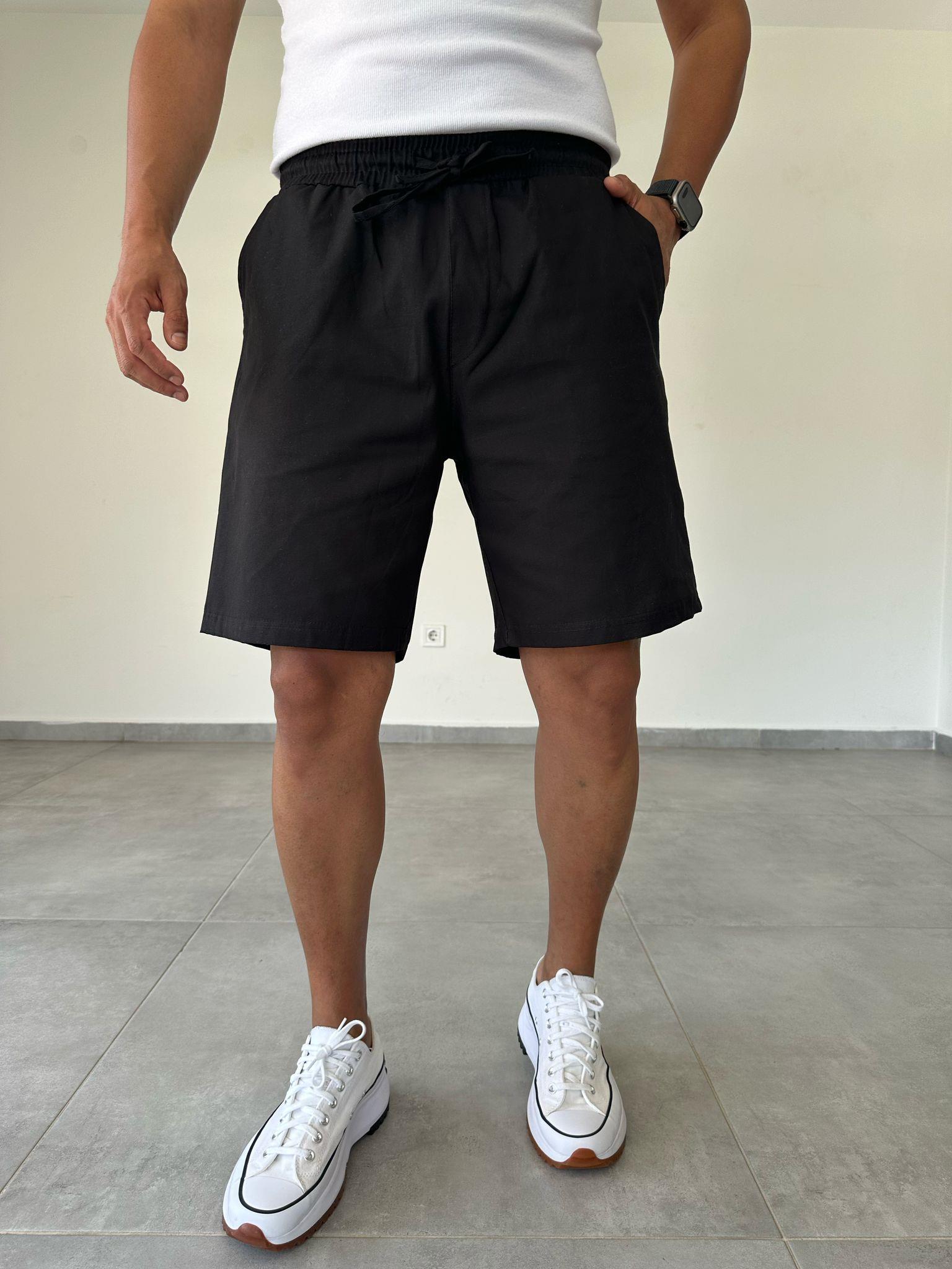 Siyah Renk Gabardin Kumaş Rahat Kesim Basic Şort