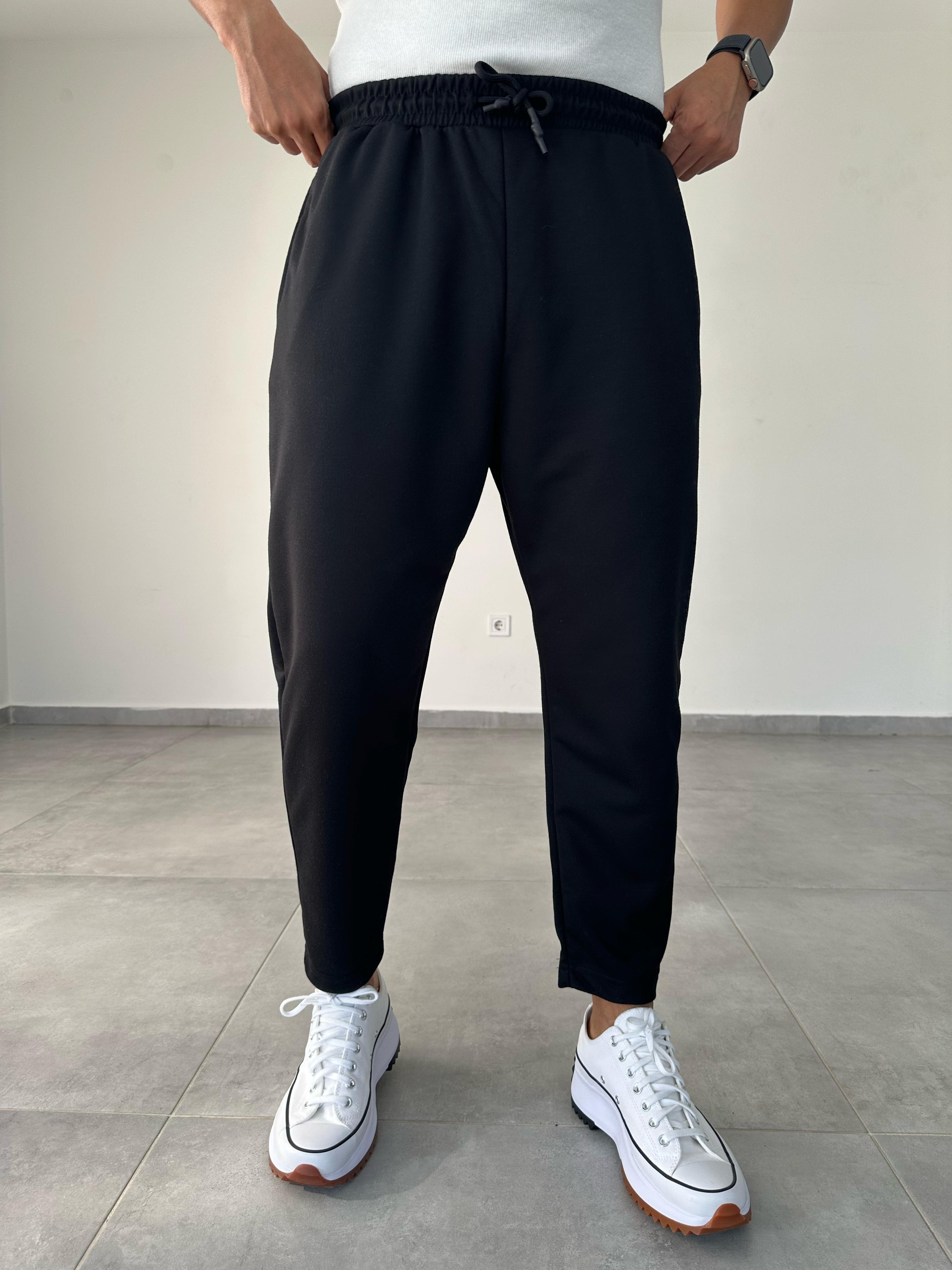 Siyah Renk Salaş Kesim Jogger