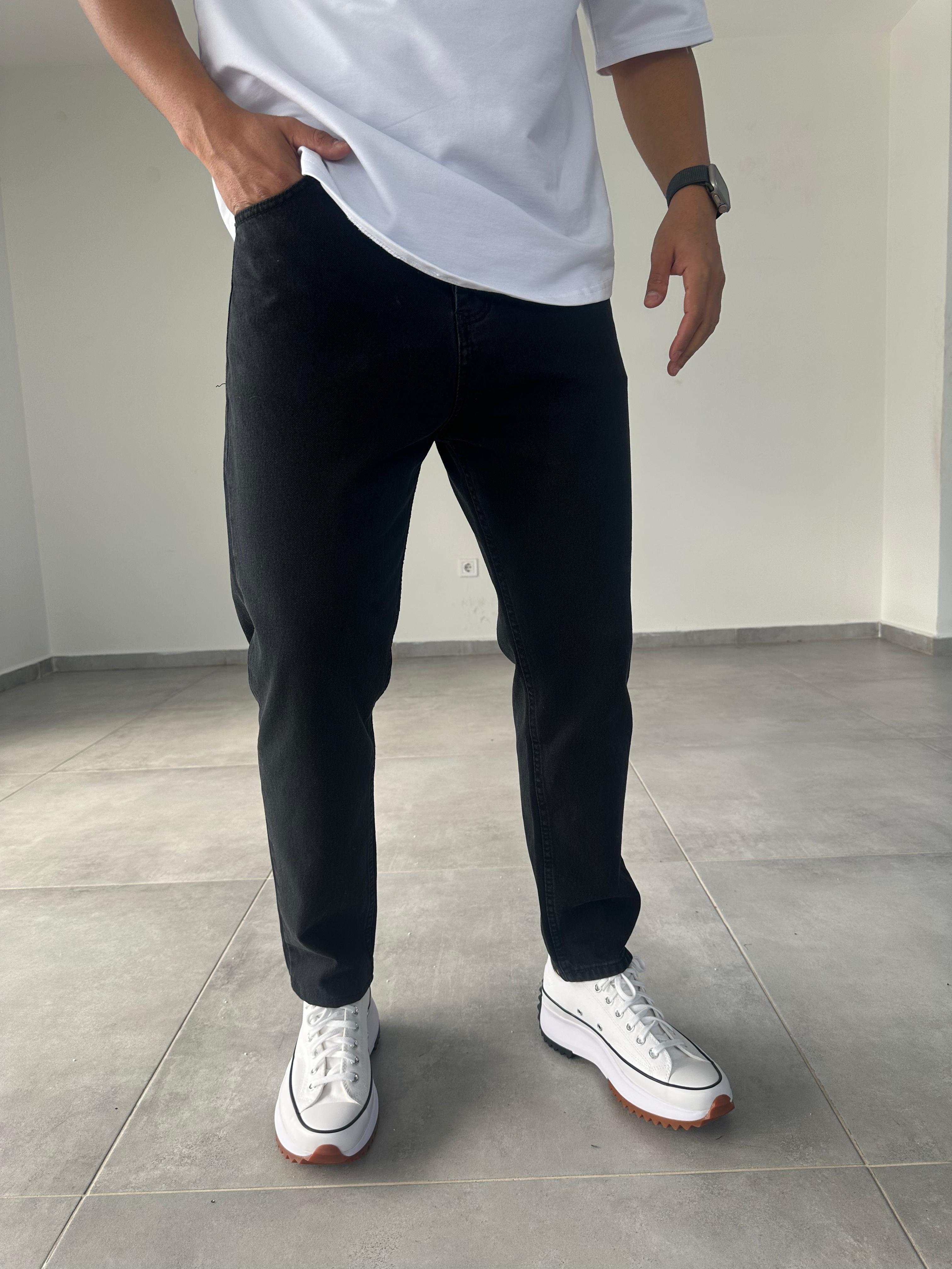 Siyah Yıkama Ve Eskitmeli Boyfriend Jean