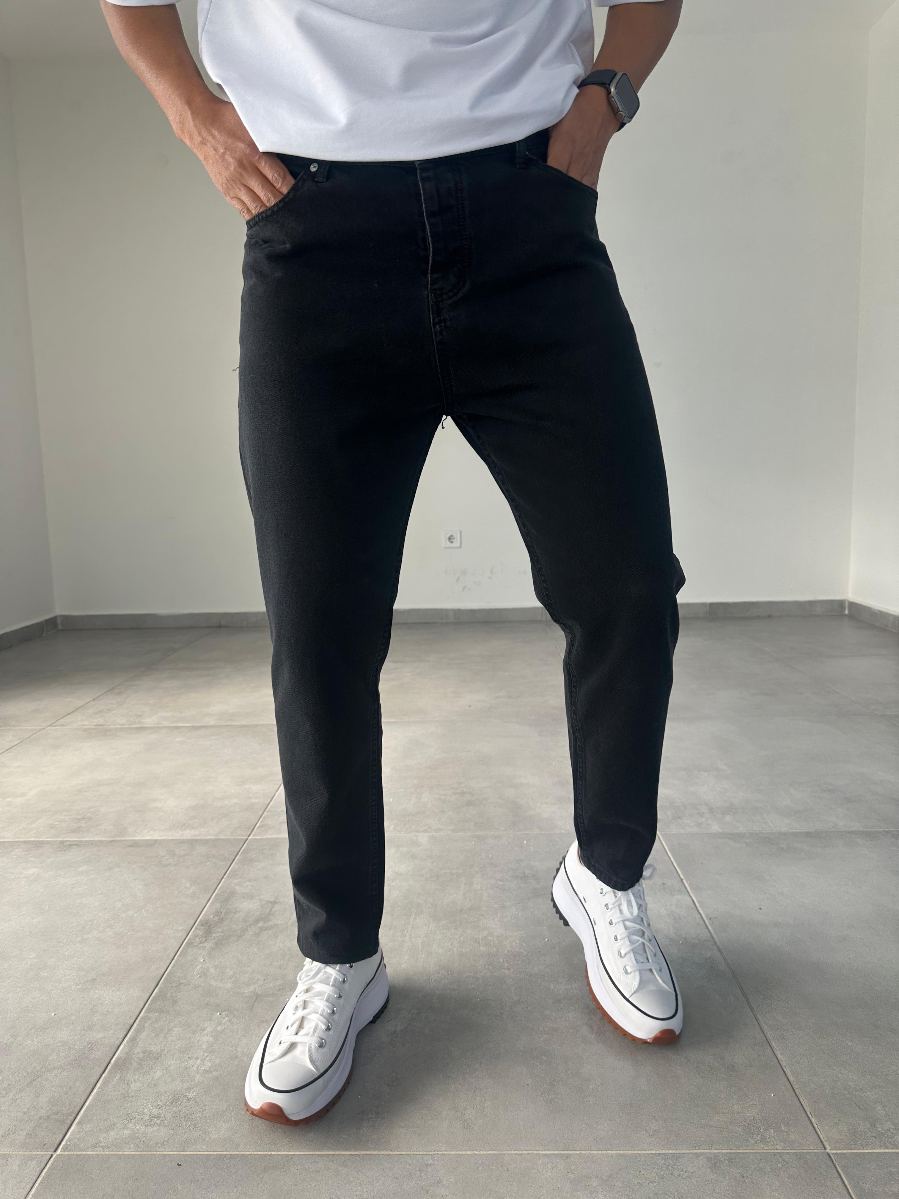Siyah Yıkama Ve Eskitmeli Boyfriend Jean