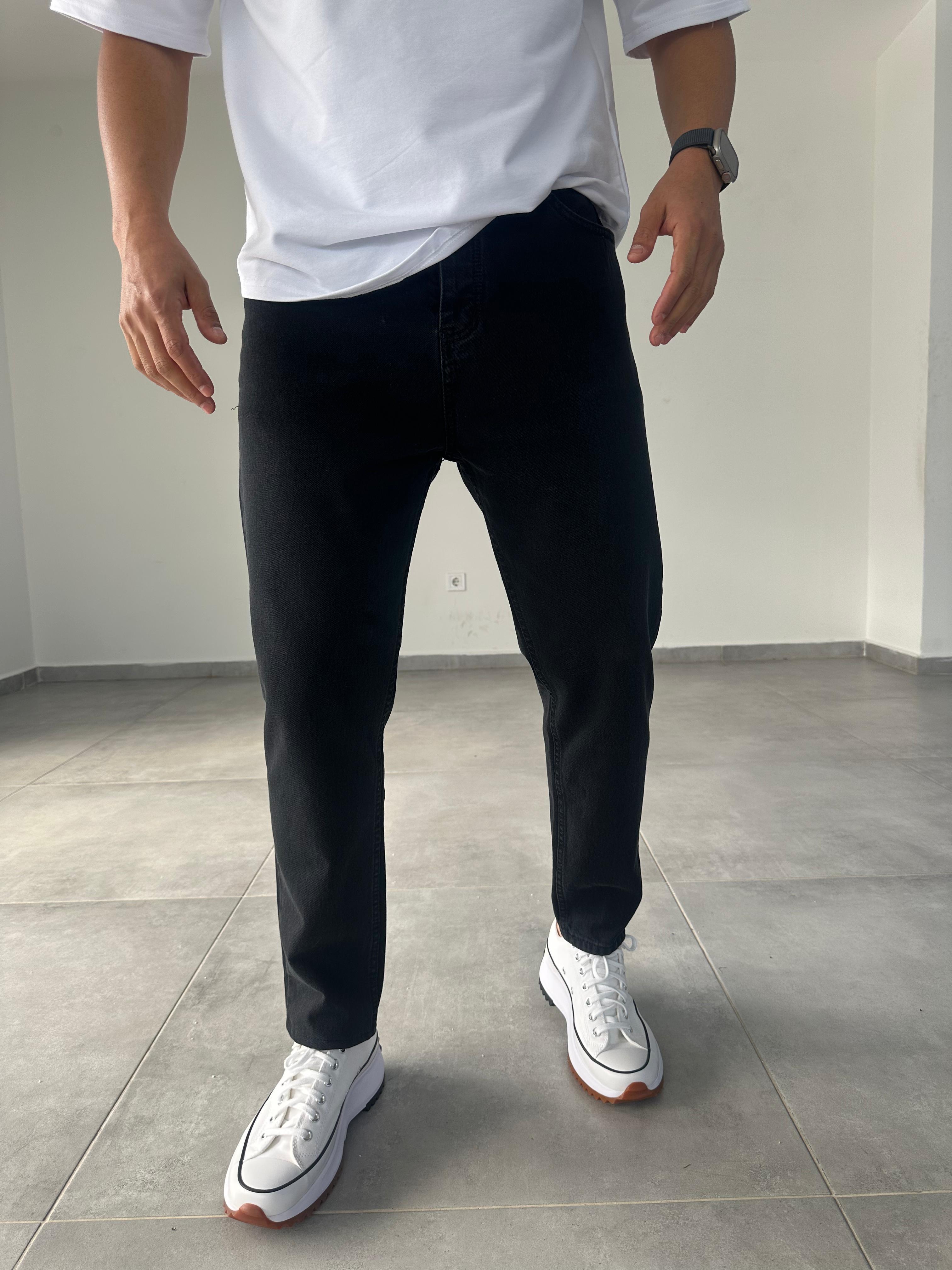 Siyah Yıkama Ve Eskitmeli Boyfriend Jean