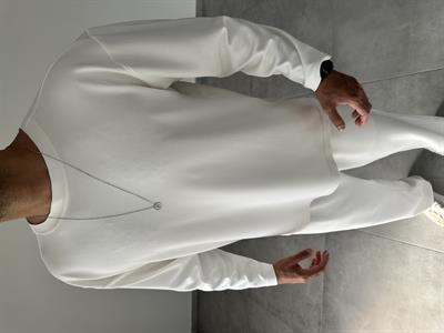 Beyaz Renk Oys Kumaş Oversize Kesim Sweatshirt