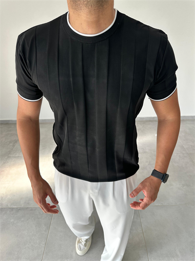 Yaka Ve Kol Kısmı Siyah Şerit Detaylı Beyaz Renk Basic T-Shirt