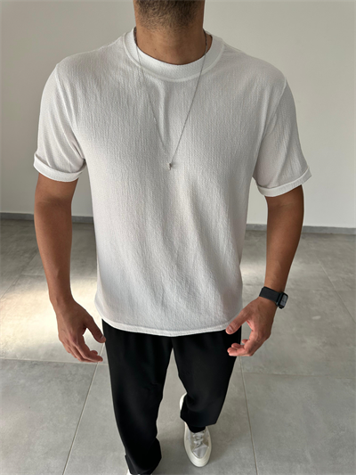 Beyaz Renk  Rahat Kesim Basic Örme T-Shirt