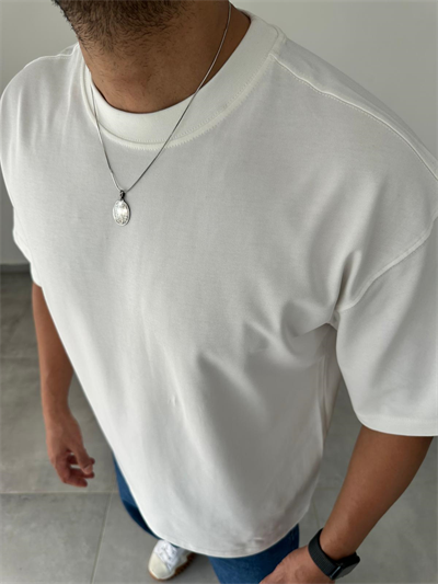 Beyaz Renk Oversize Kesim Basic T-Shirt