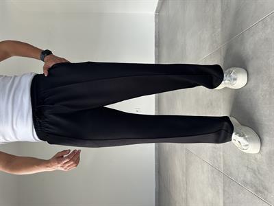 Siyah Renk Modal Kumaş Ön Kısmı Çımalı Basic Baggy Pantolon