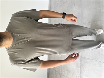 Haki Yeşil Renk  Rahat Kesim Kupra Kumaş T-Shirt