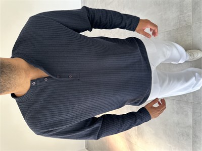 Lacivert Renk Düğme Detaylı İnce Sweatshirt