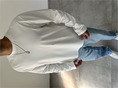 Beyaz Renk Rahat Kesim Yüksek Kalite Basic Sweatshirt