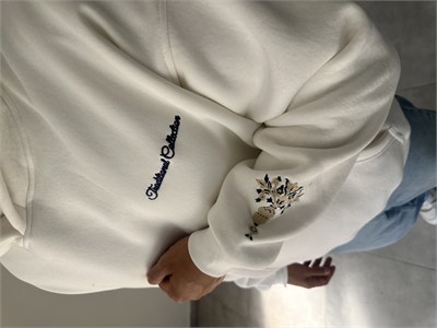Beyaz Renk Pantch Ve Baskı Detaylı Kapüşonlu Sweatshirt
