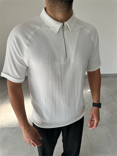 Beyaz Renk Fermuarlı Polo Yaka T-Shirt