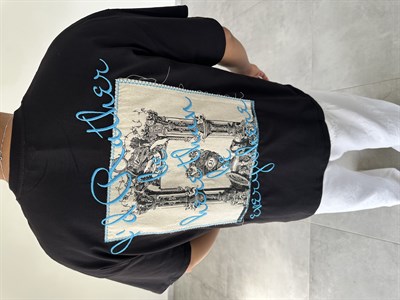 Siyah Renk Rather Be Here Nakış Ve Pantch Detaylı Oversize T-Shirt