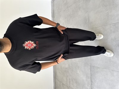 Siyah Renk Ethnic Nakış Ve Pantch Detaylı Oversize Kesim T-Shirt