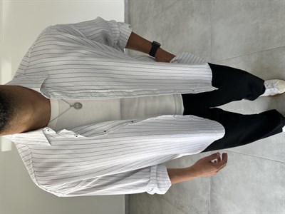 Beyaz Renk Çizgili Oversize Keten Gömlek