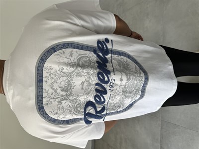 Beyaz Renk Reverie Nakış Ve Pantch Detaylı Oversize Kesim T-Shirt