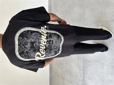 Siyah Renk Reverie Nakış Ve Pantch Detaylı Oversize Kesim T-Shirt