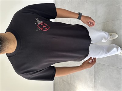 Siyah Renk Nakış Ve Örme Harf Detaylı Oversize T-Shirt